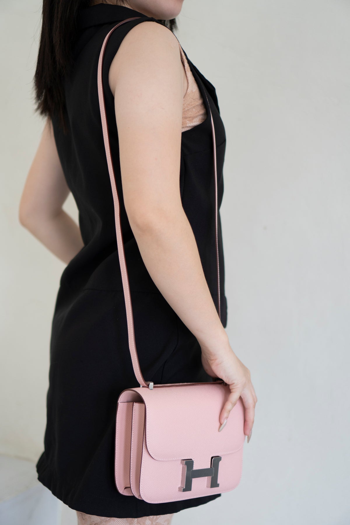 Constanc 18 – Rose Sakura Epsom Leather with Palladium Hardware
