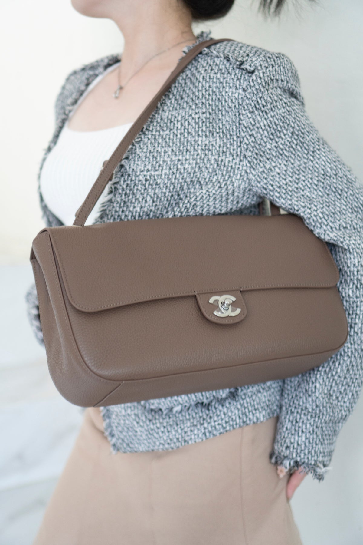 26S Souplissimo Jumbo Flap – Taupe Grained Calfskin with Silver Hardware