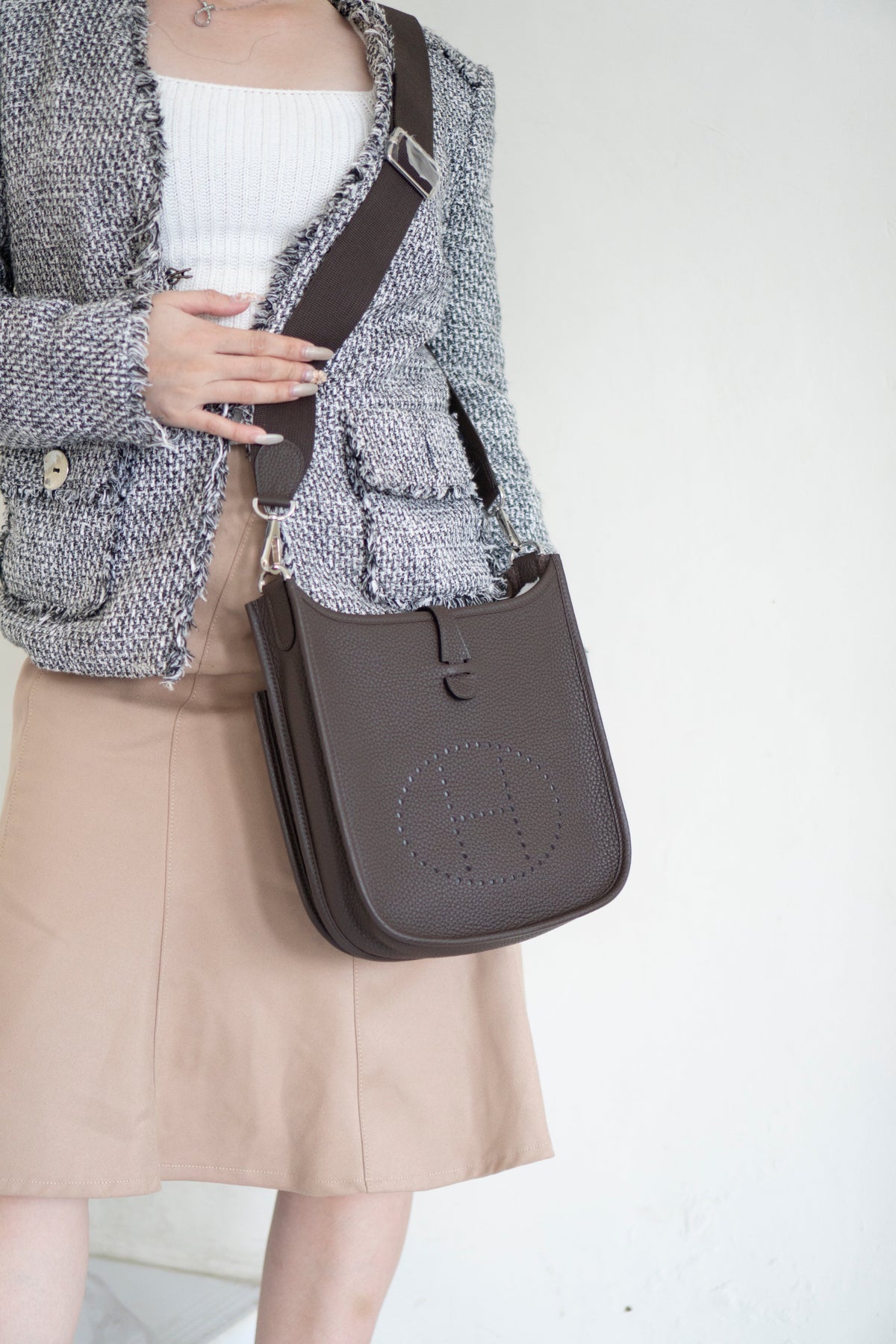 Evelyne 23 – Ebene Clemence Leather with Palladium Hardware
