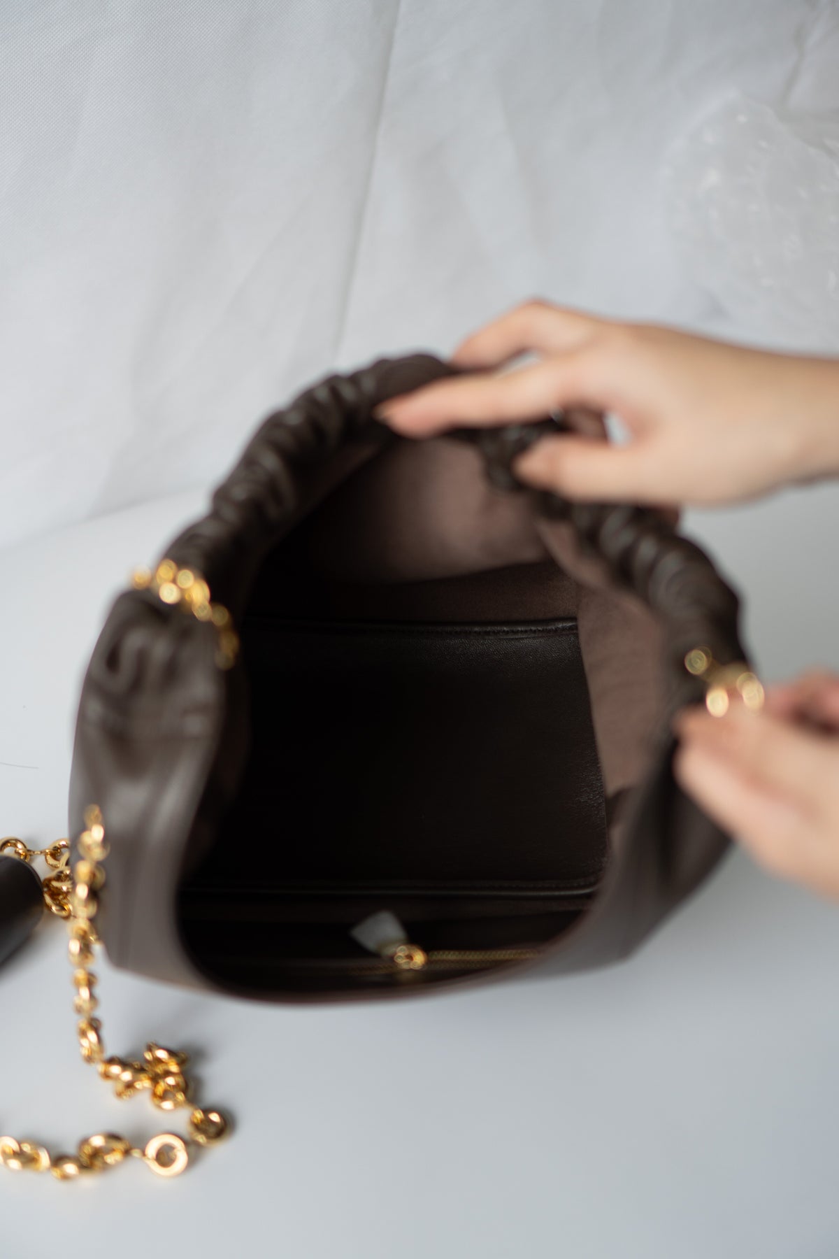 Soft Squeeze Hobo Bag – Small Dark Brown Nappa