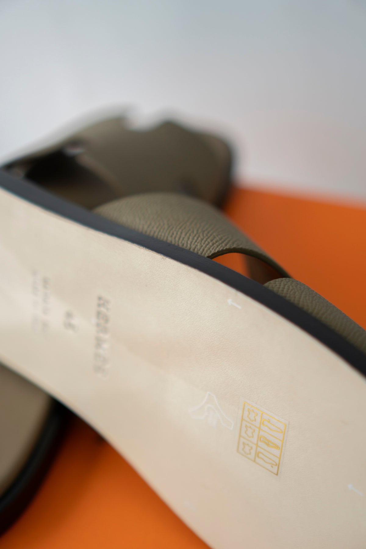 Izmir Sandals in Etoupe Epsom Leather