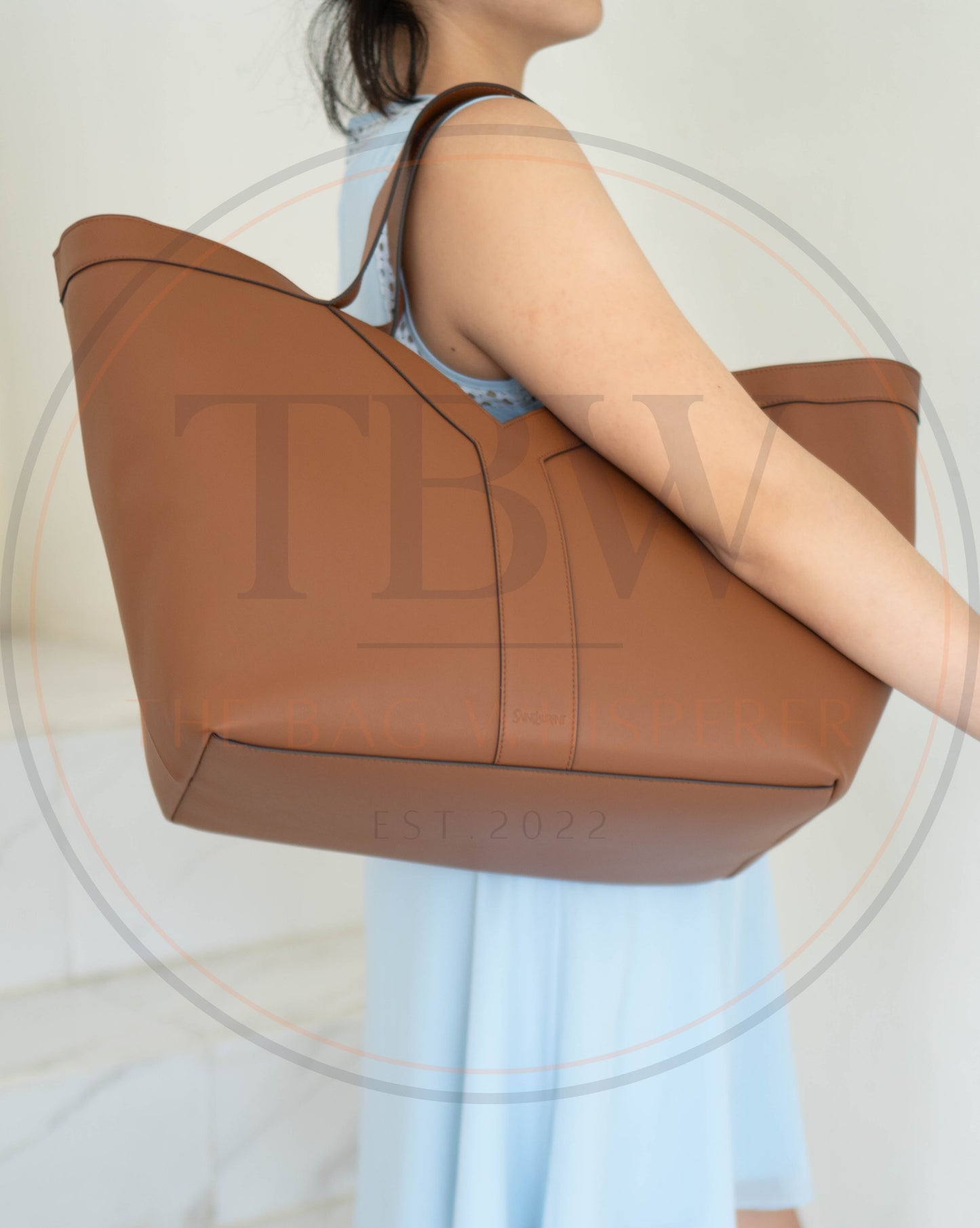 Y Tote in large Find Grained Calfskin with Gold hardware
