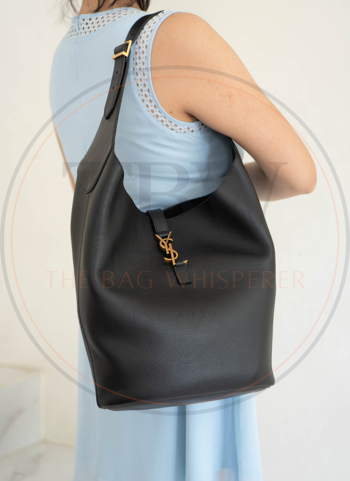 Le 5 à 7 Supple Hobo Bag
