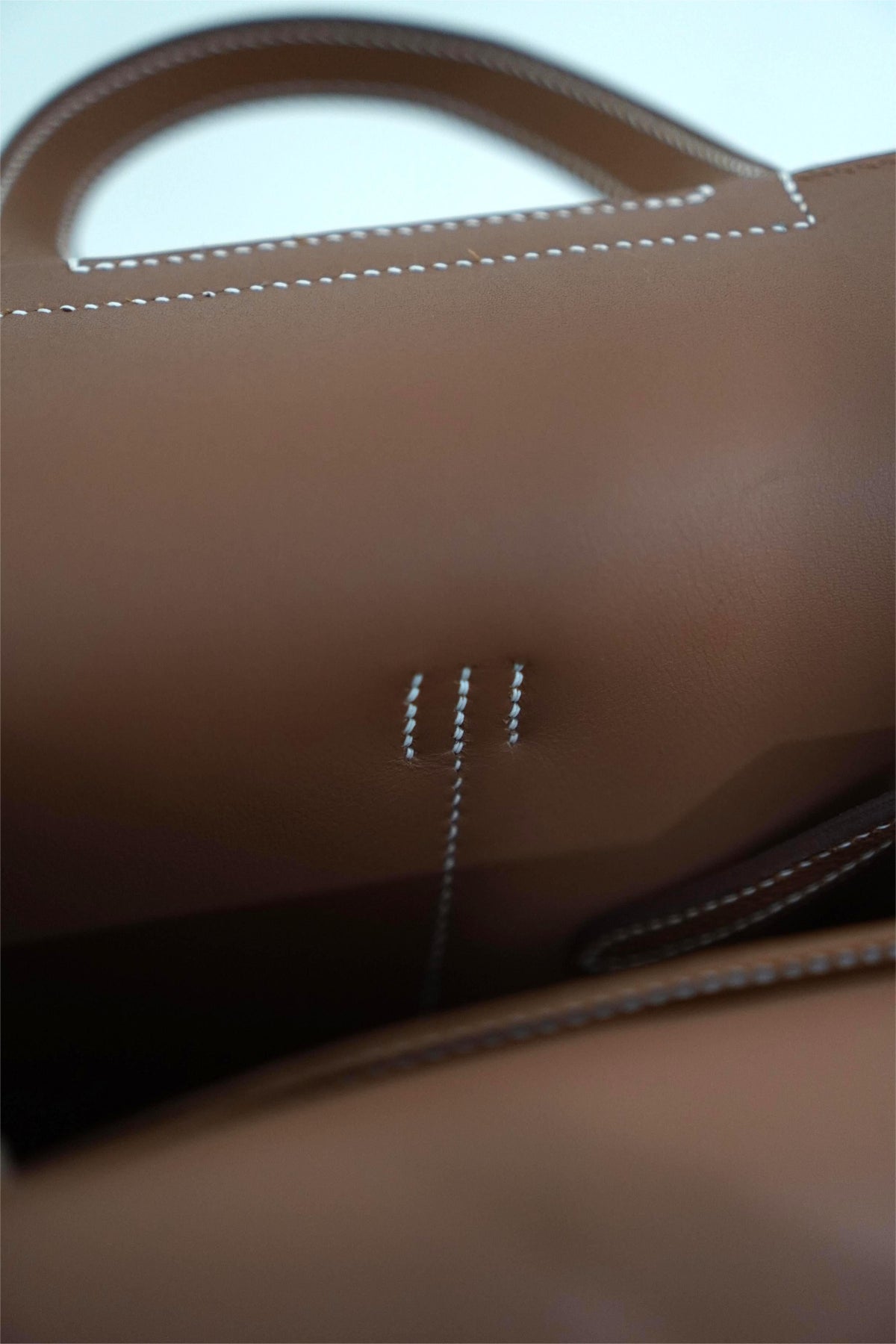Halzan 25 in Barenia Leather