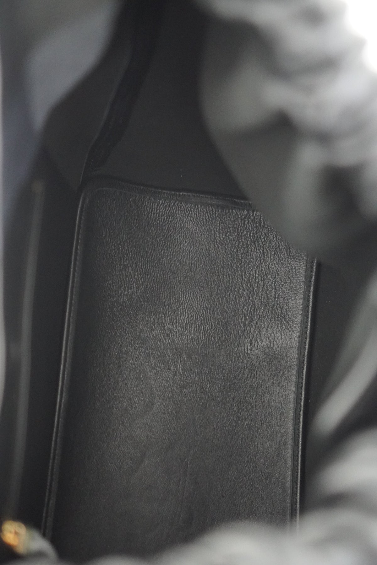 Squeeze Bag in Supple Black Nappa Leather