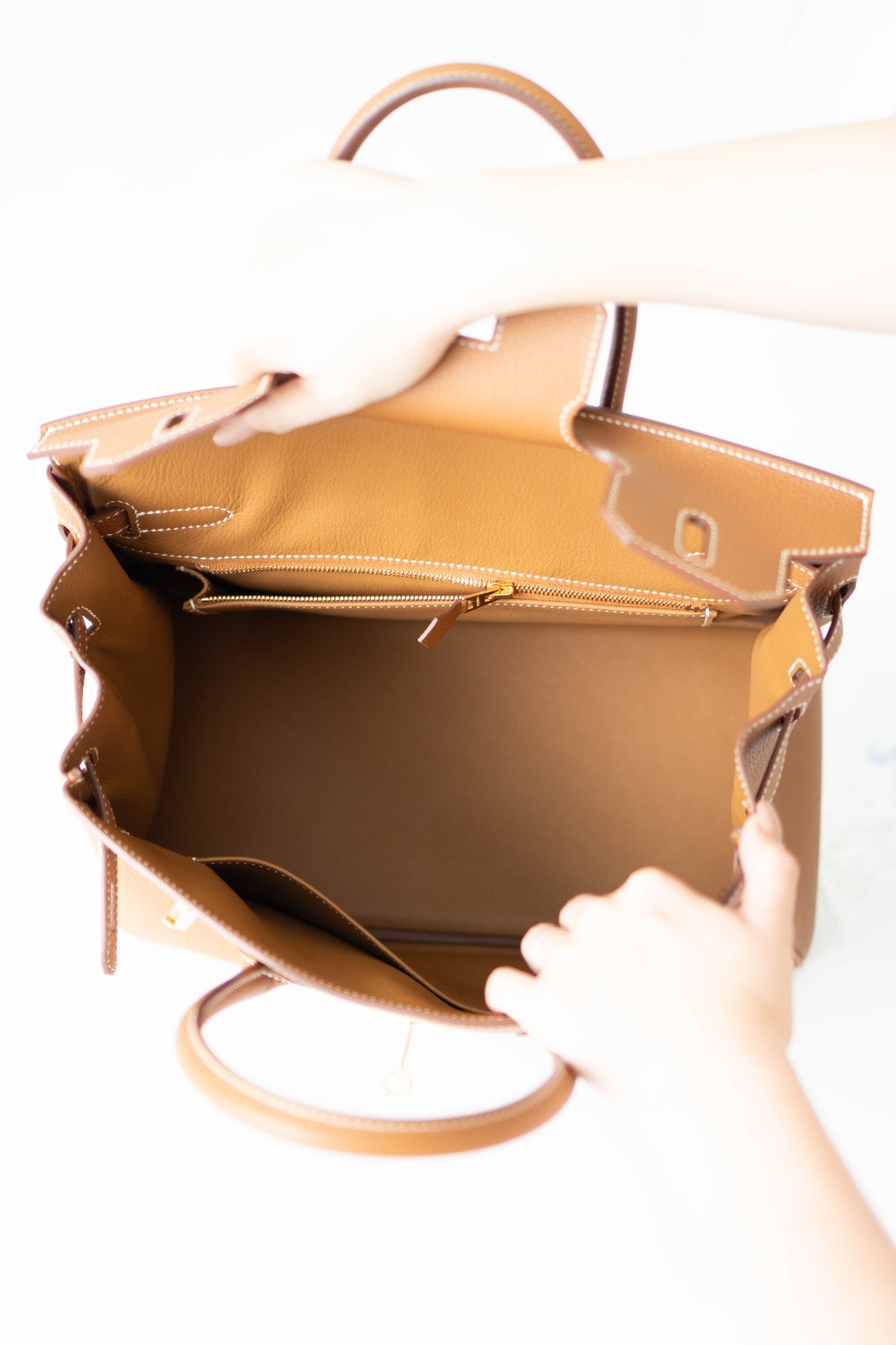 BK 30 – Gold Togo with Gold Hardware