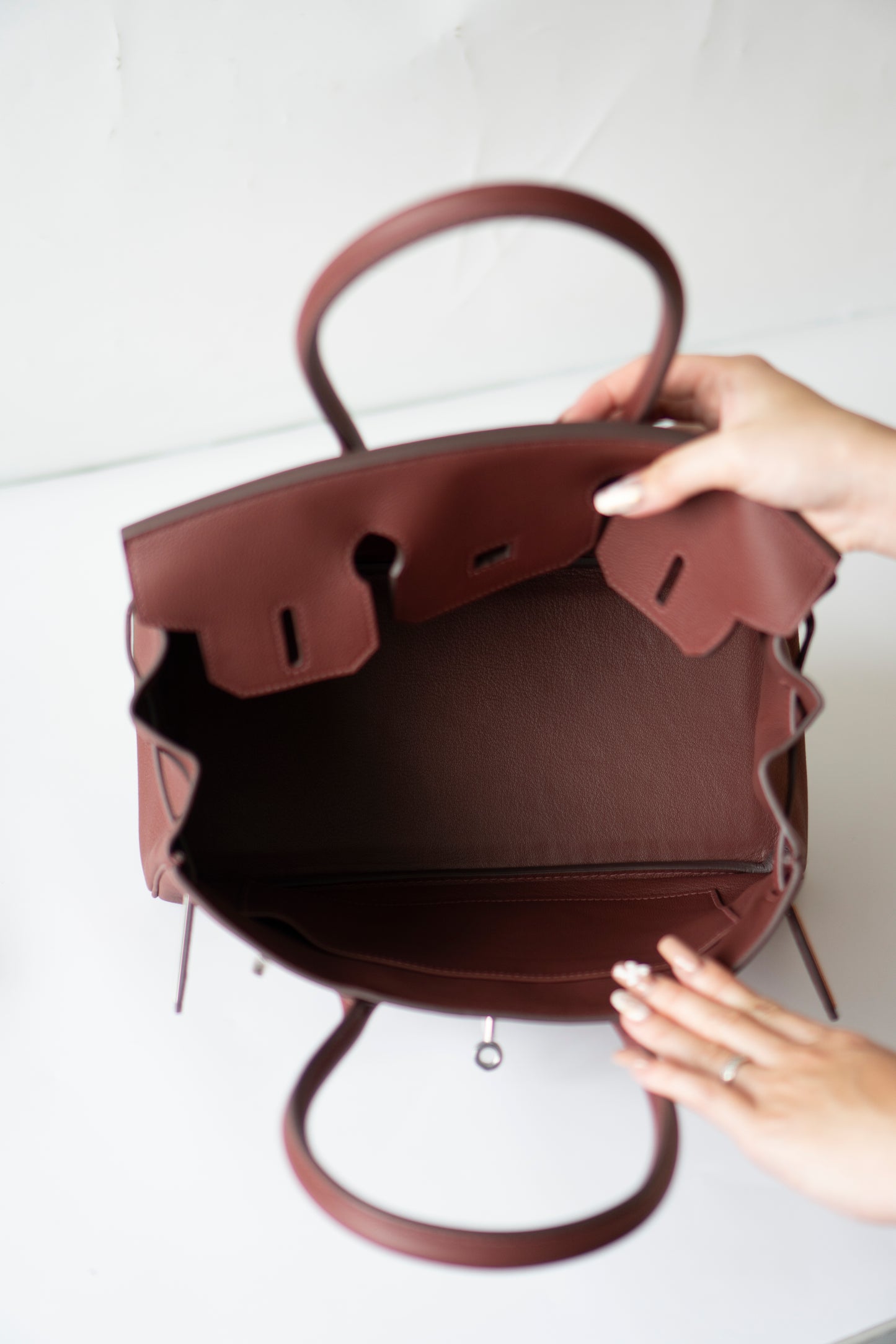 BK Shoulder 29 – Rouge H Evercolor with Palladium Hardware
