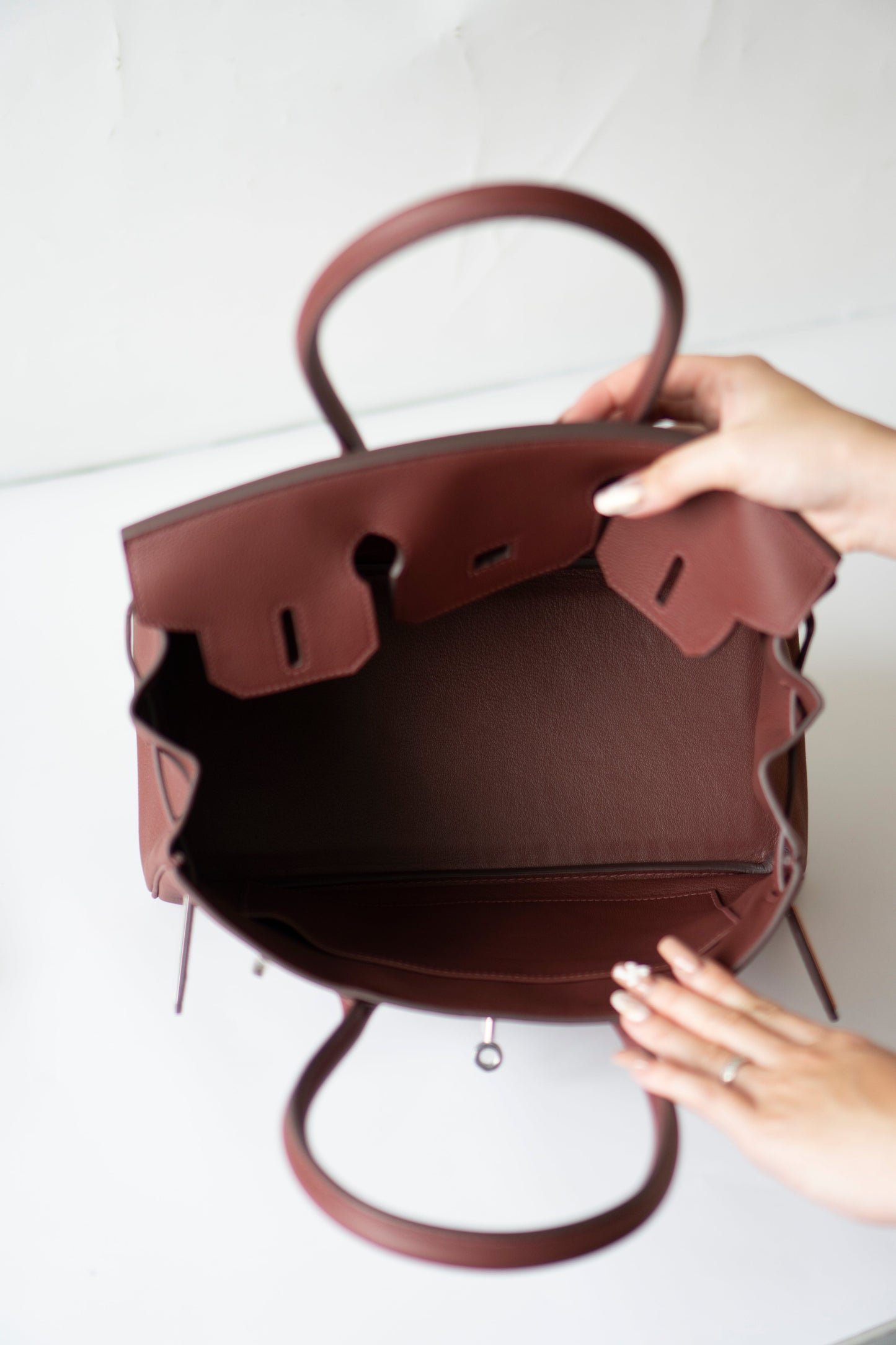 BK Shoulder 29 – Rouge H Evercolor with Palladium Hardware