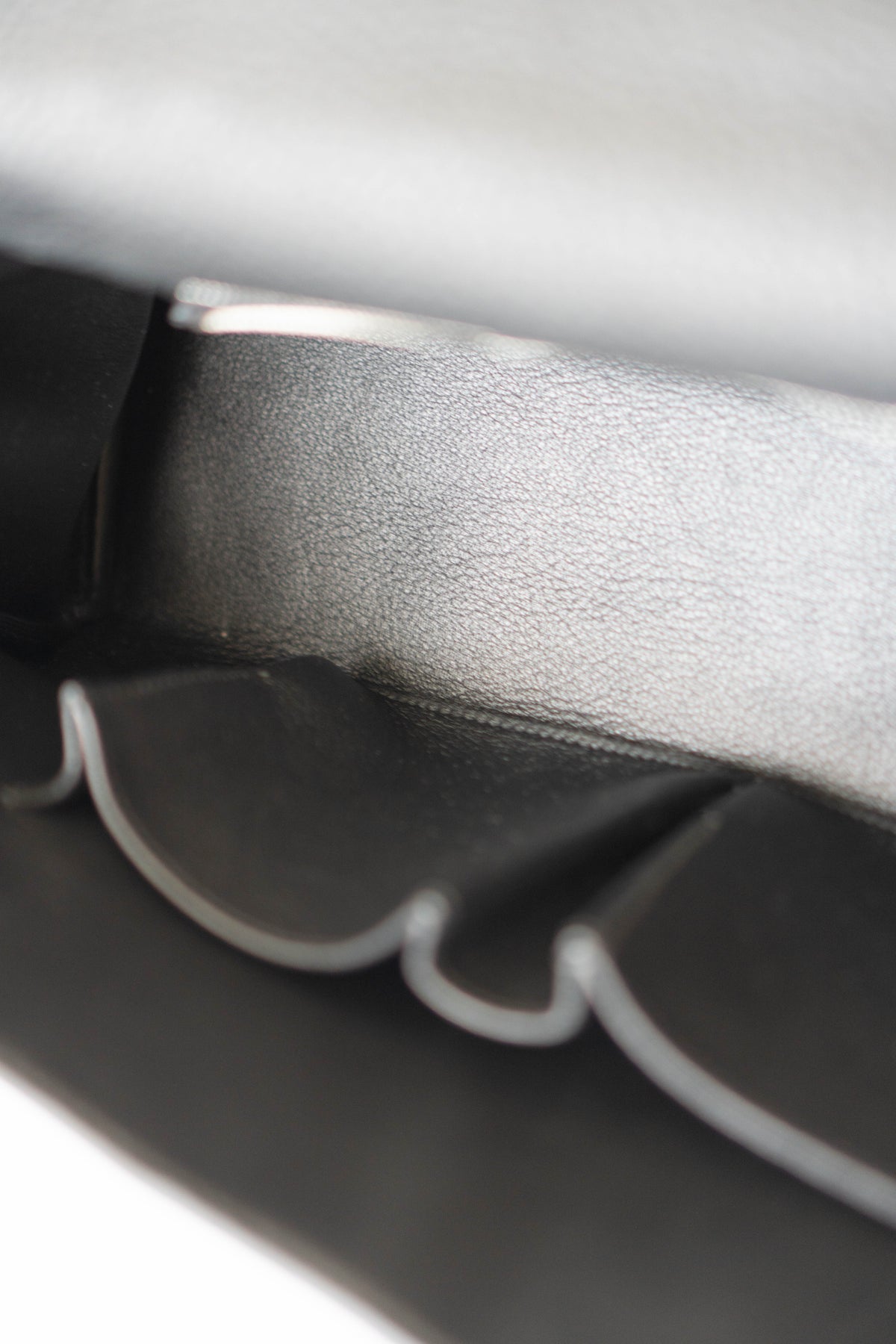 Shoulder KL 42 – Noir Clemence Leather with Palladium Hardware