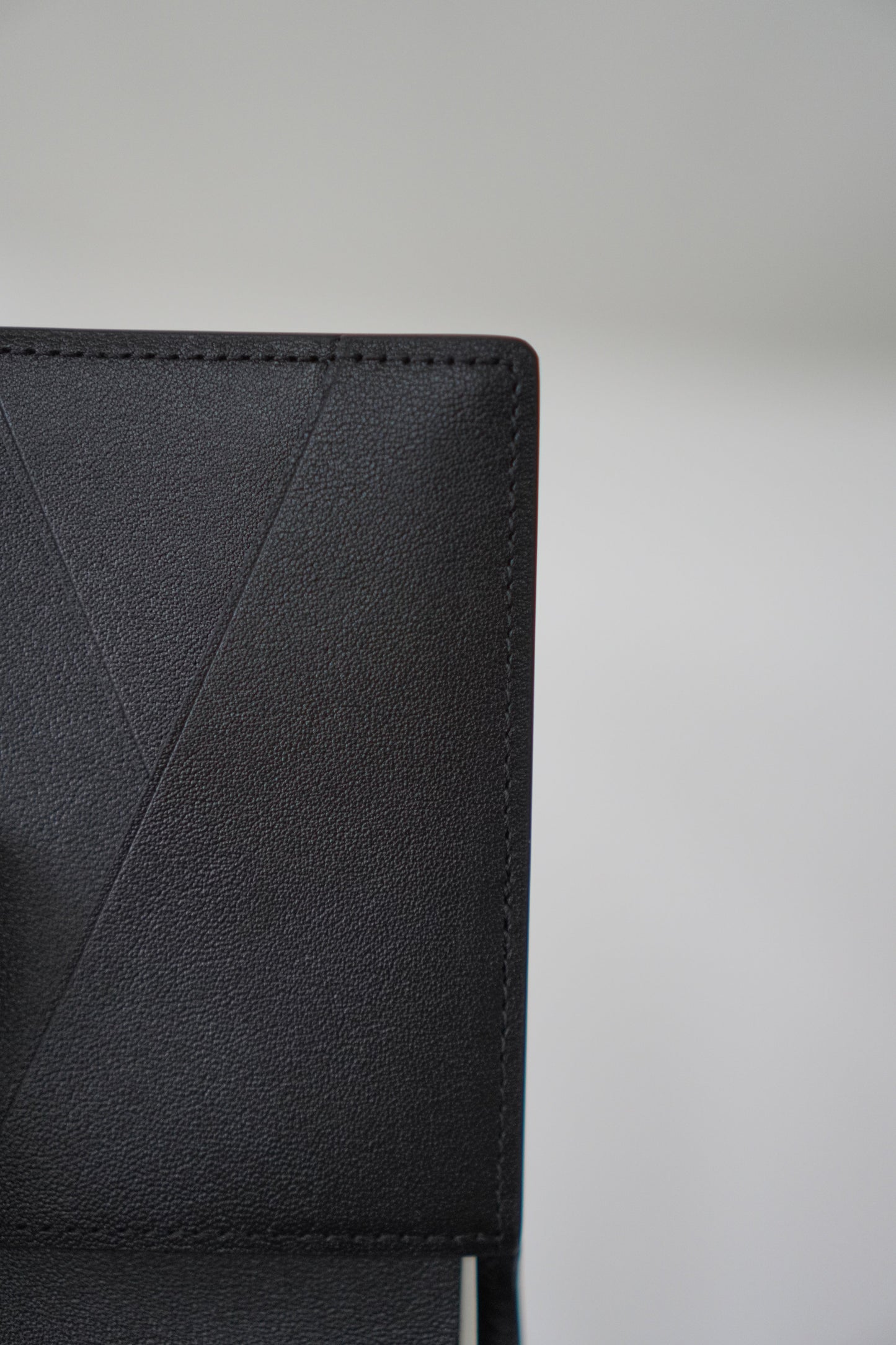 Multiple Wallet in black Taurillon leather