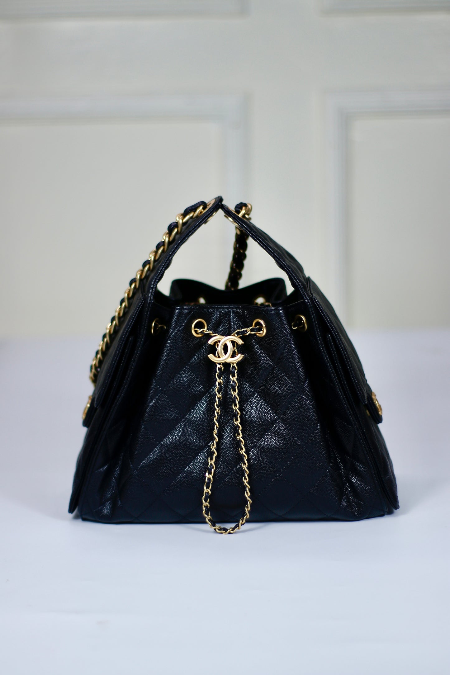 25C Small Drawstring Bag – Black Caviar with Gold Hardware