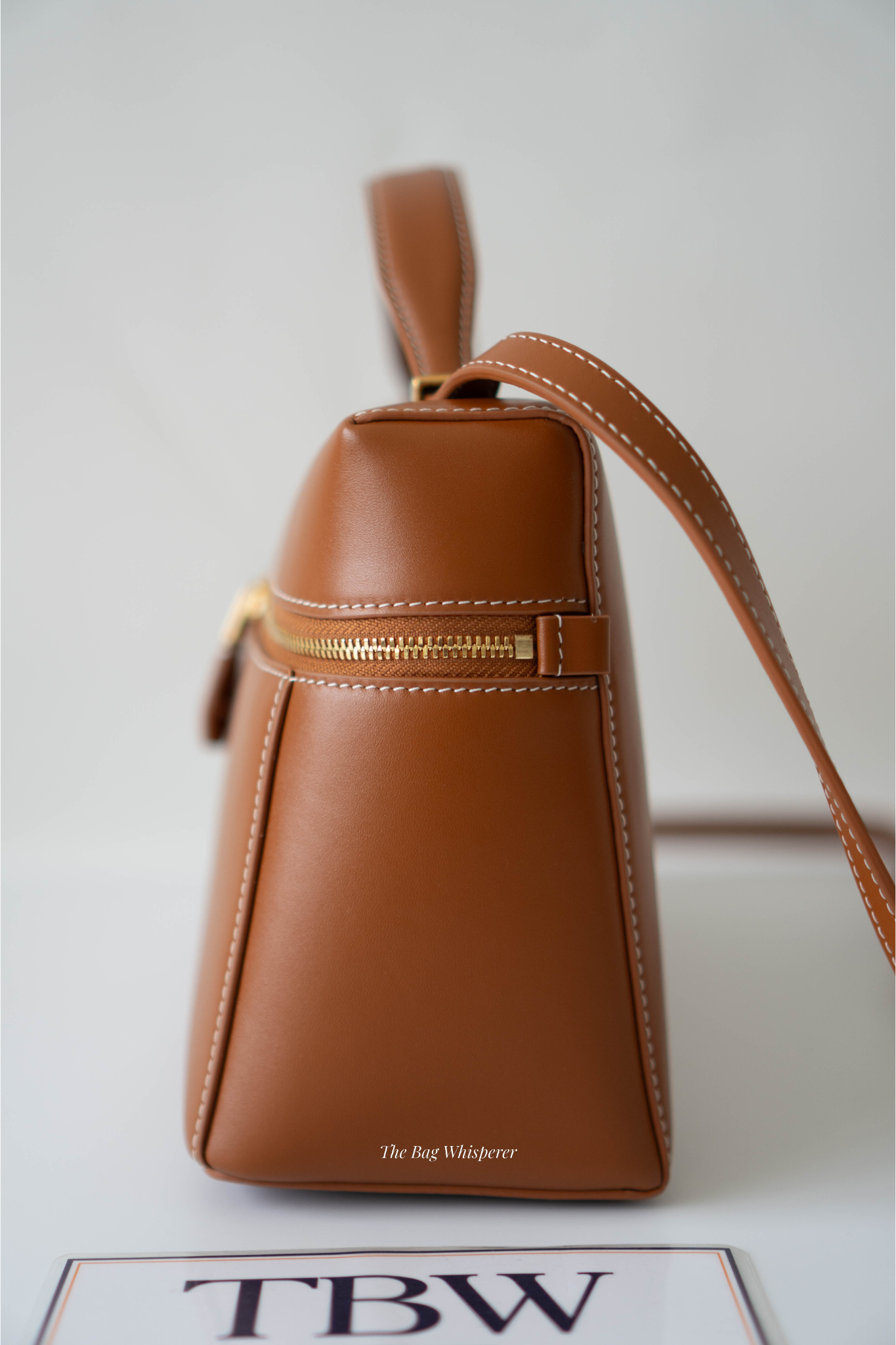 L27 Medium – Brown Smooth Leather Shoulder Bag with Gold Hardware