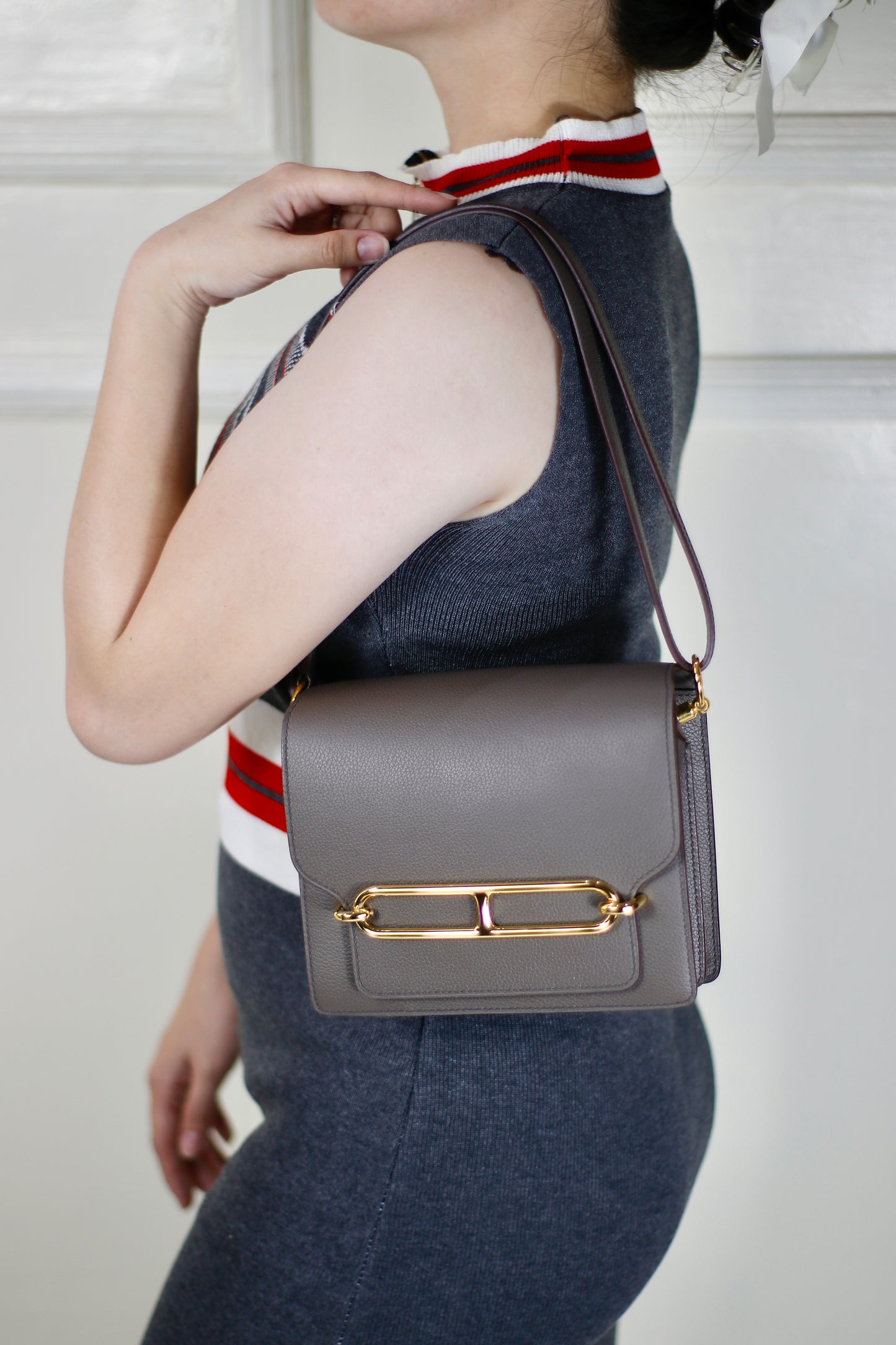 Roulis 18 – Etain with Gold Hardware