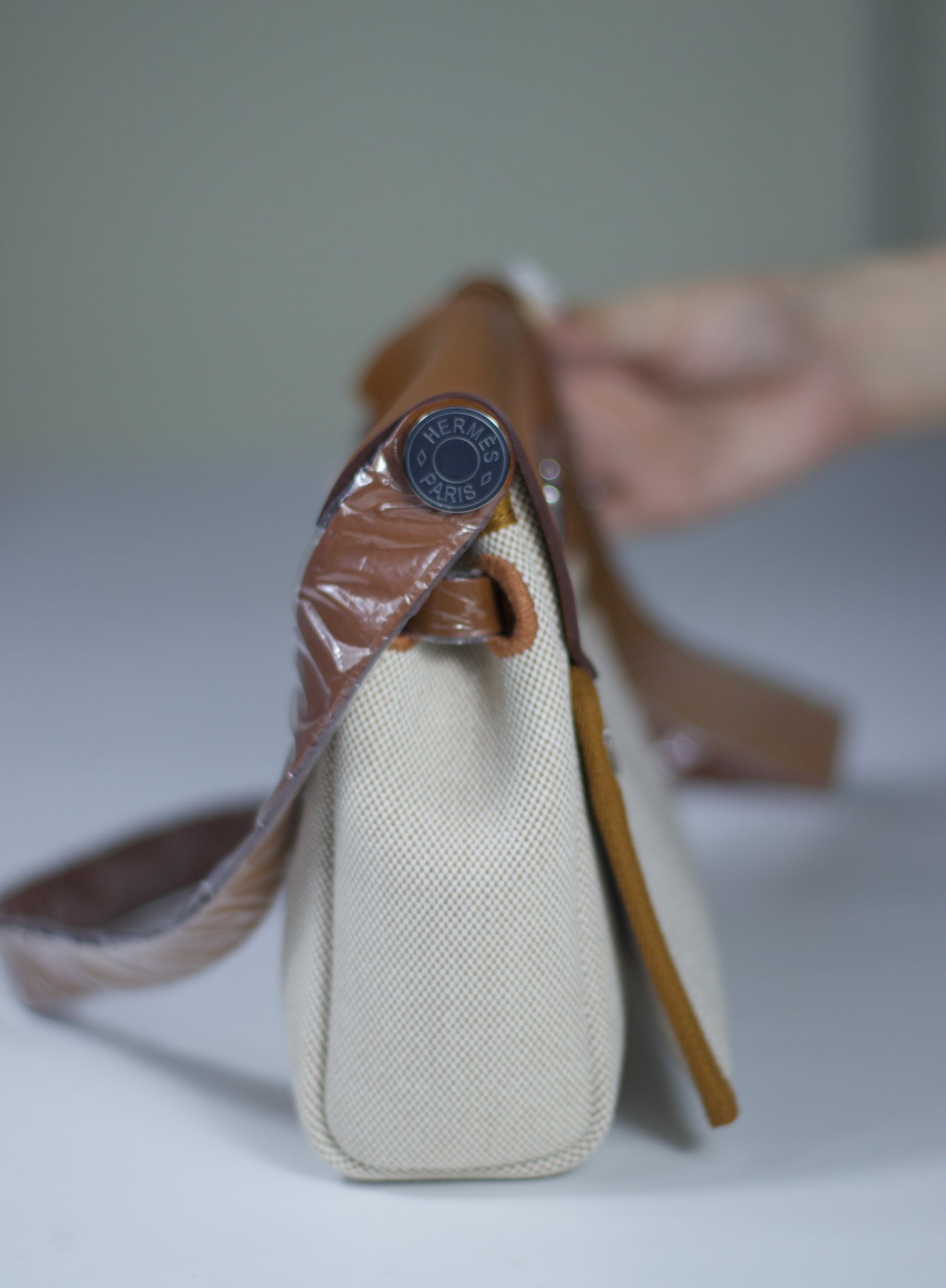 Herbag Mini – Natural Canvas & Vache Hunter Leather