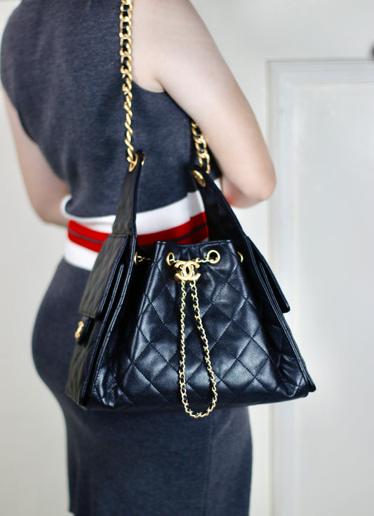 25C Small Drawstring Bag – Black Caviar with Gold Hardware