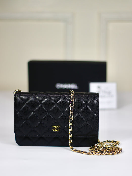 Wallet on Chain (WOC) in Caviar Leather with Gold Hardware