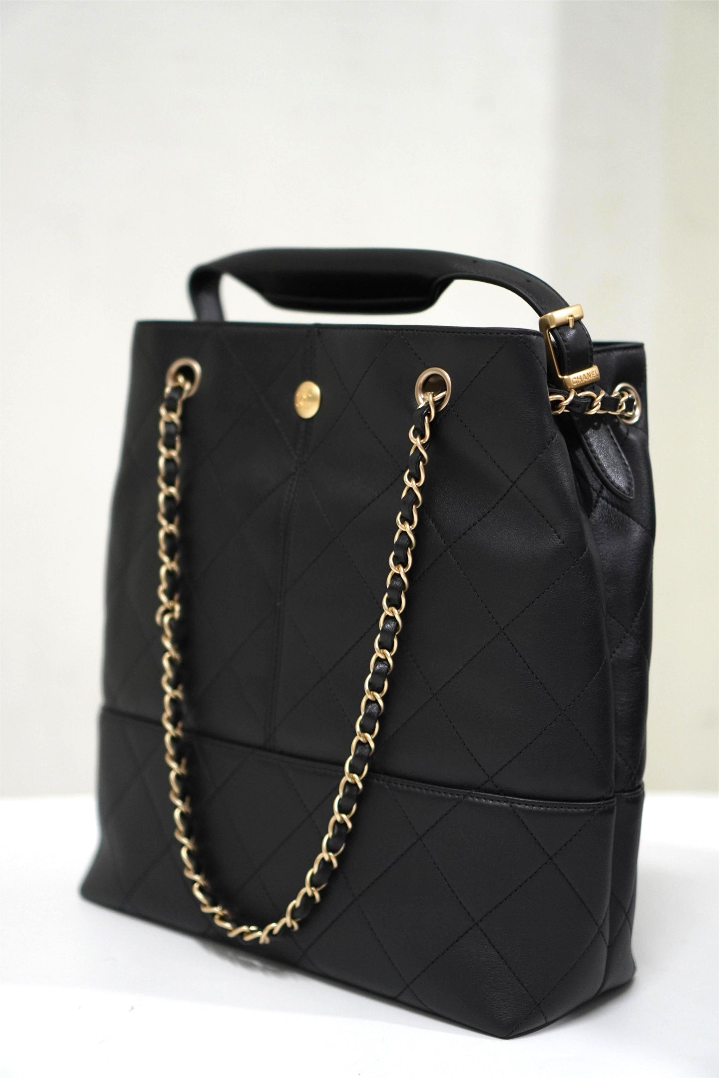 25A Shopping Tote in Durable Lambskin