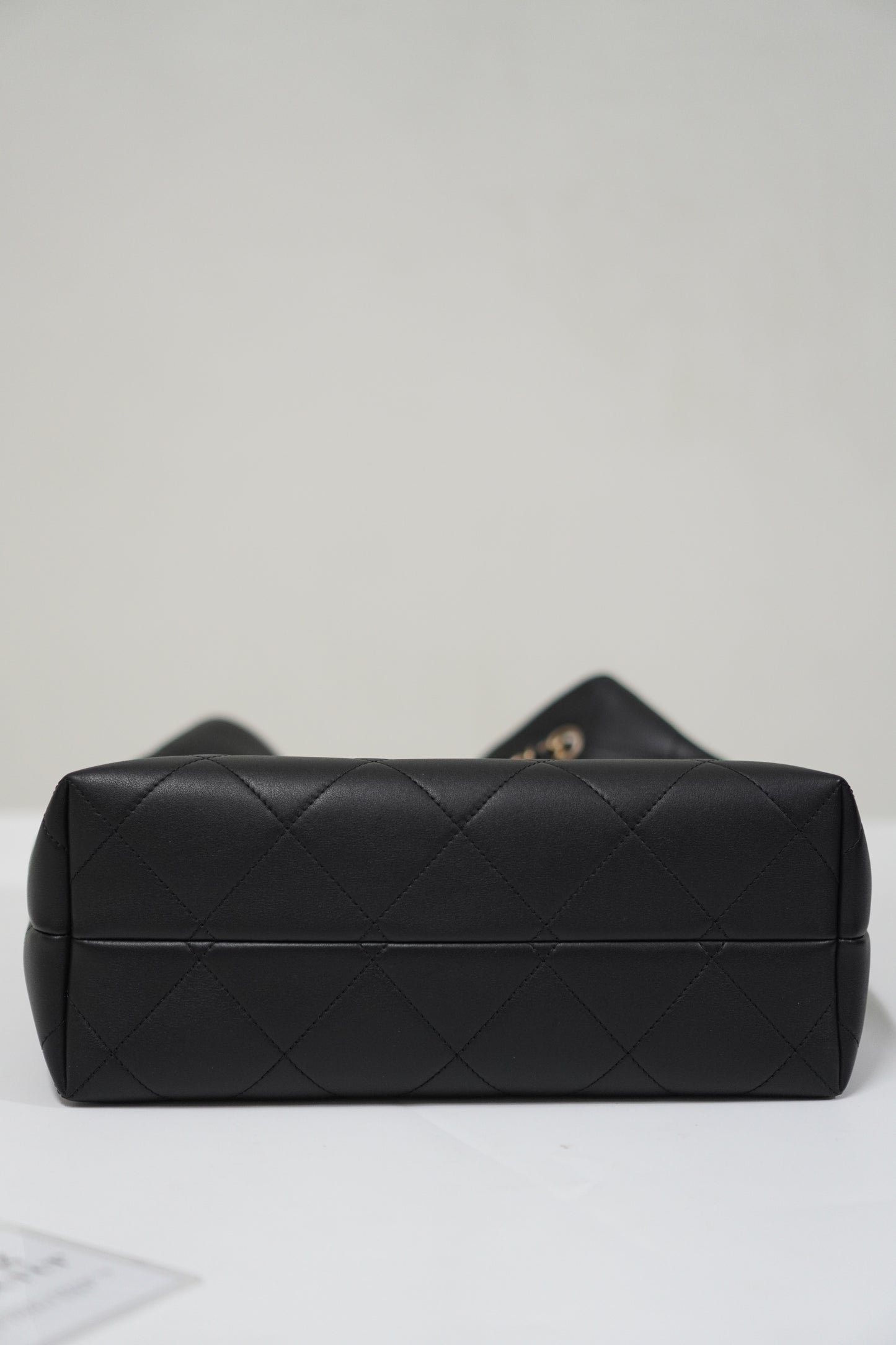 25A Shopping Tote in Durable Lambskin