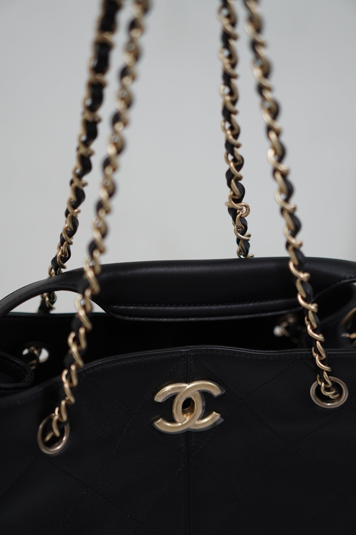 25A Shopping Tote in Durable Lambskin