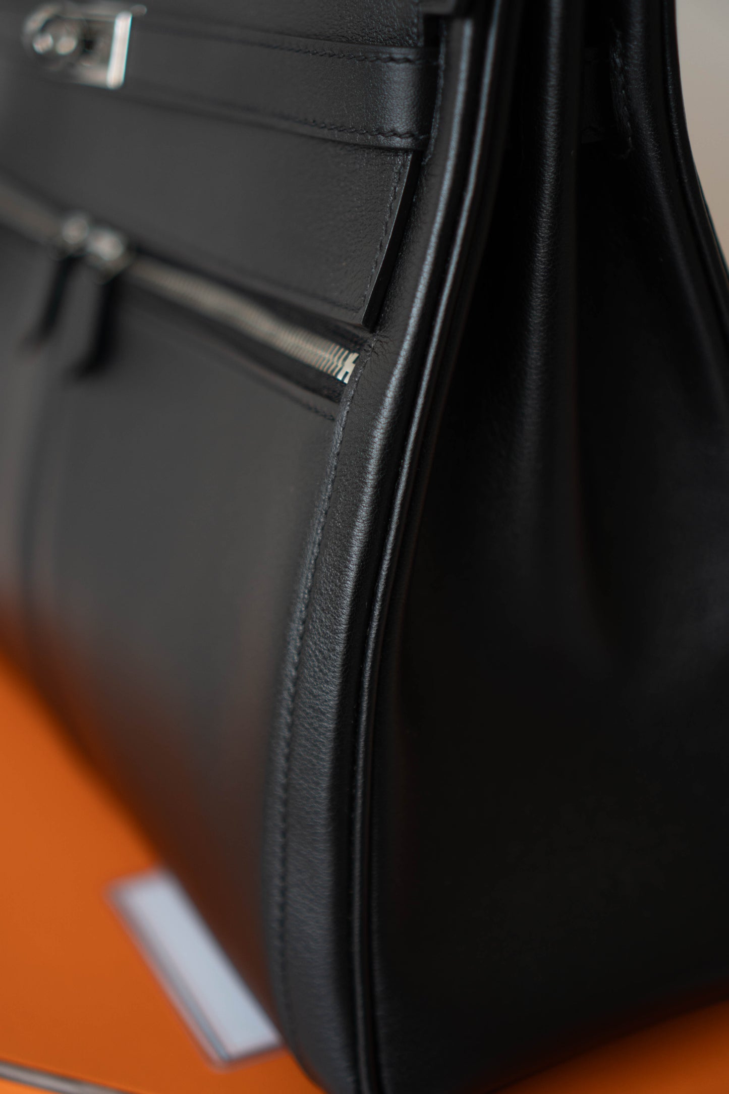 KL Lakis 35 – Black Swift Leather with Palladium Hardware