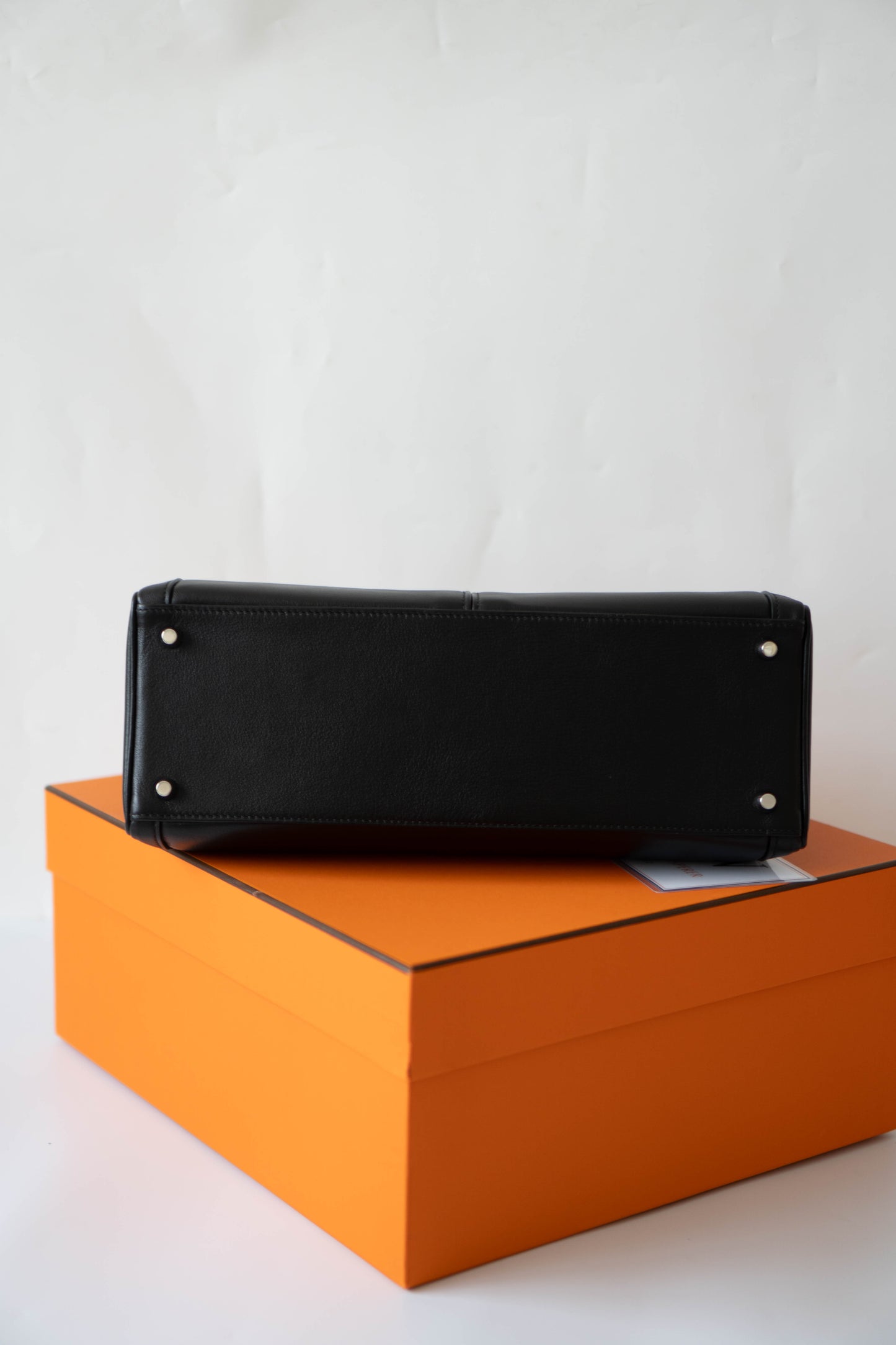 KL Lakis 35 – Black Swift Leather with Palladium Hardware