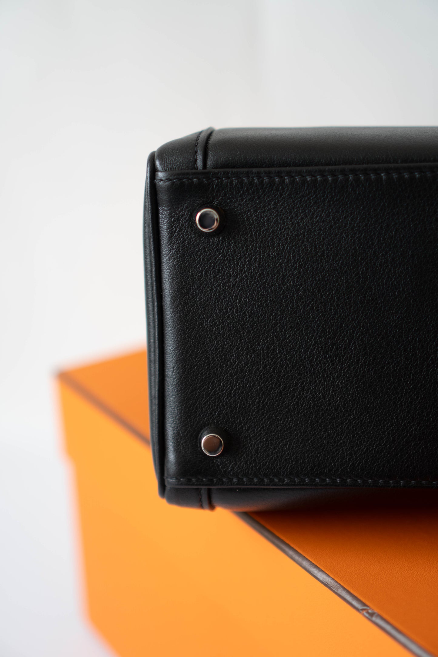 KL Lakis 35 – Black Swift Leather with Palladium Hardware