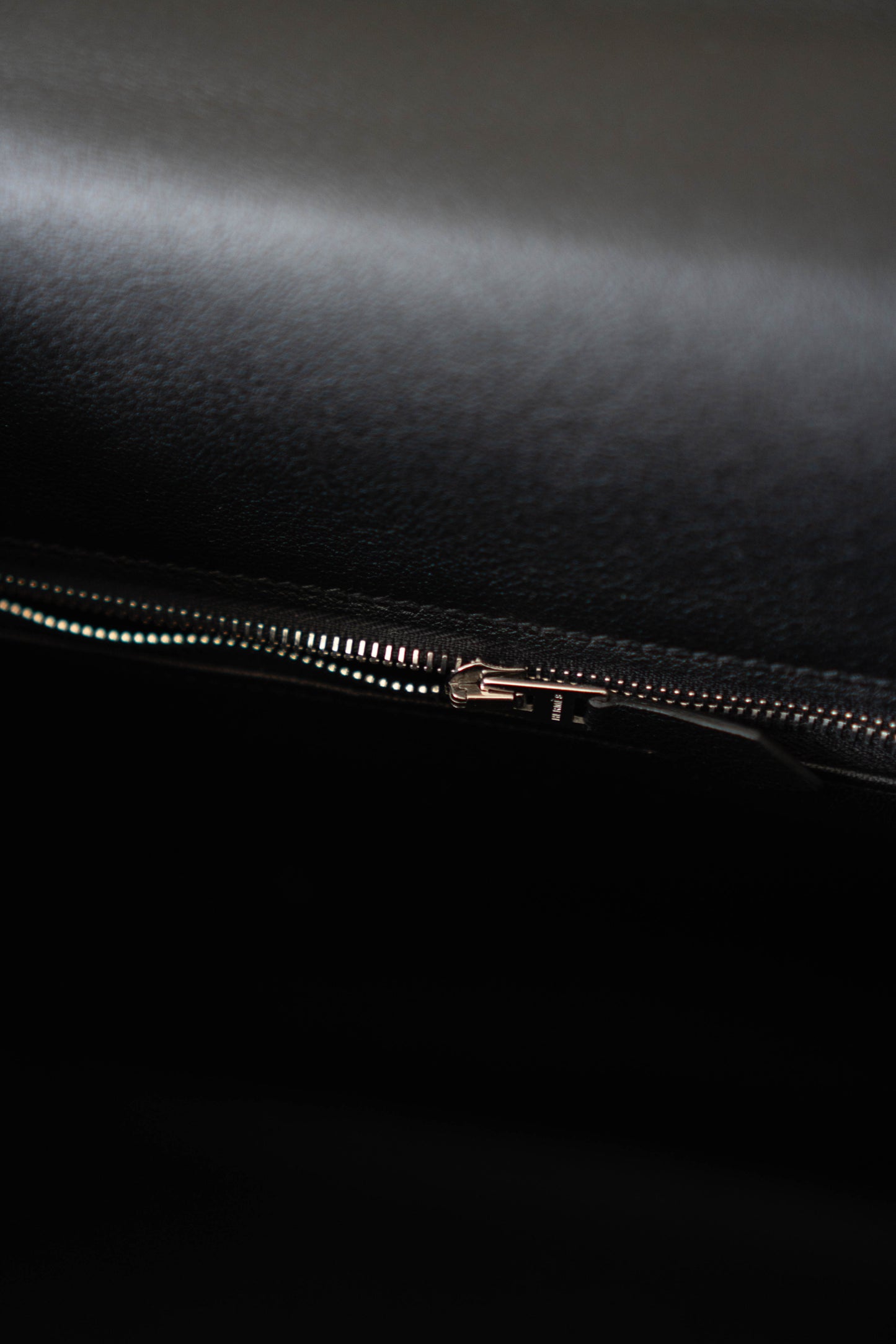 KL Lakis 35 – Black Swift Leather with Palladium Hardware