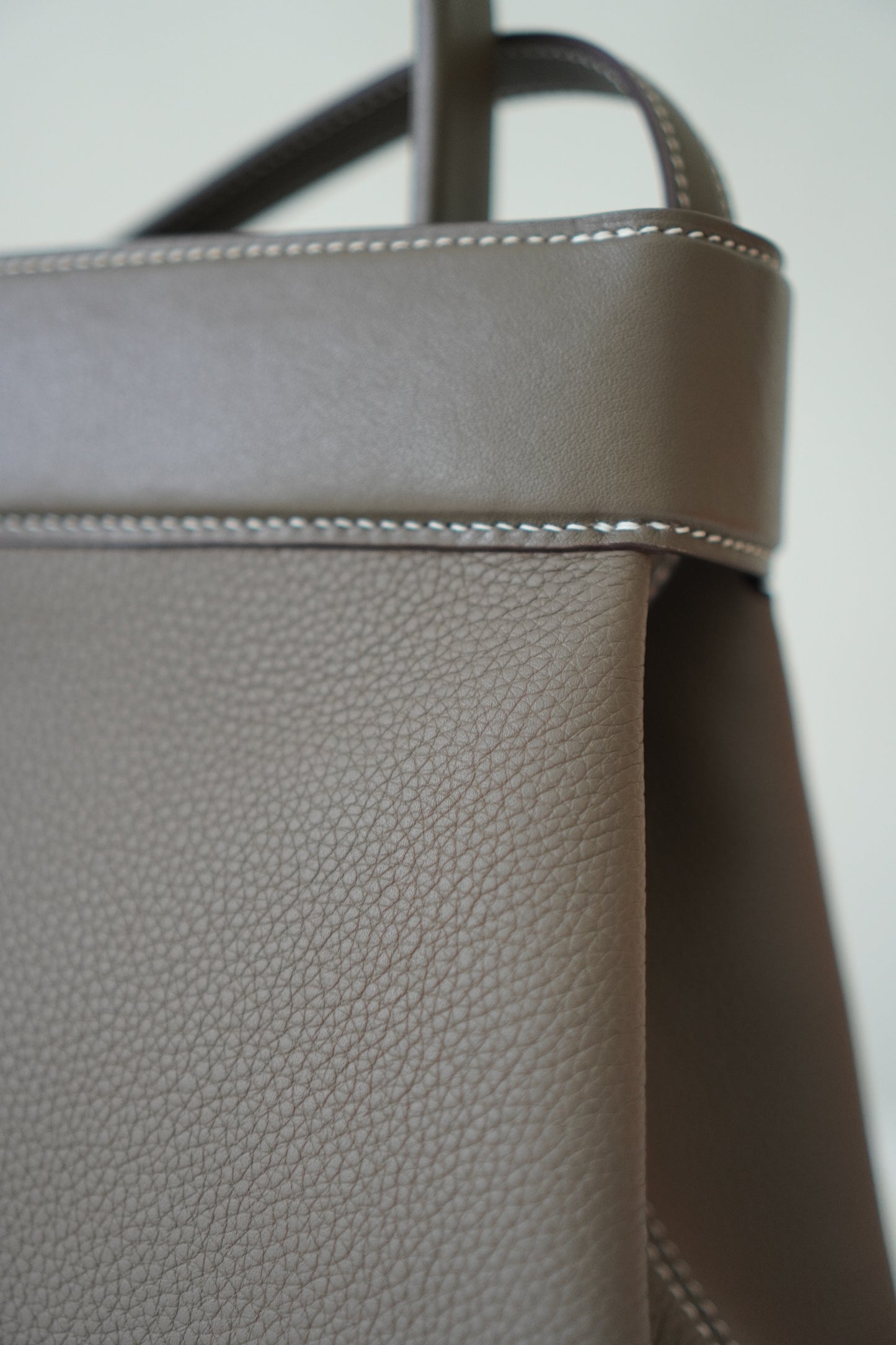 Medor Bag in Etoupe