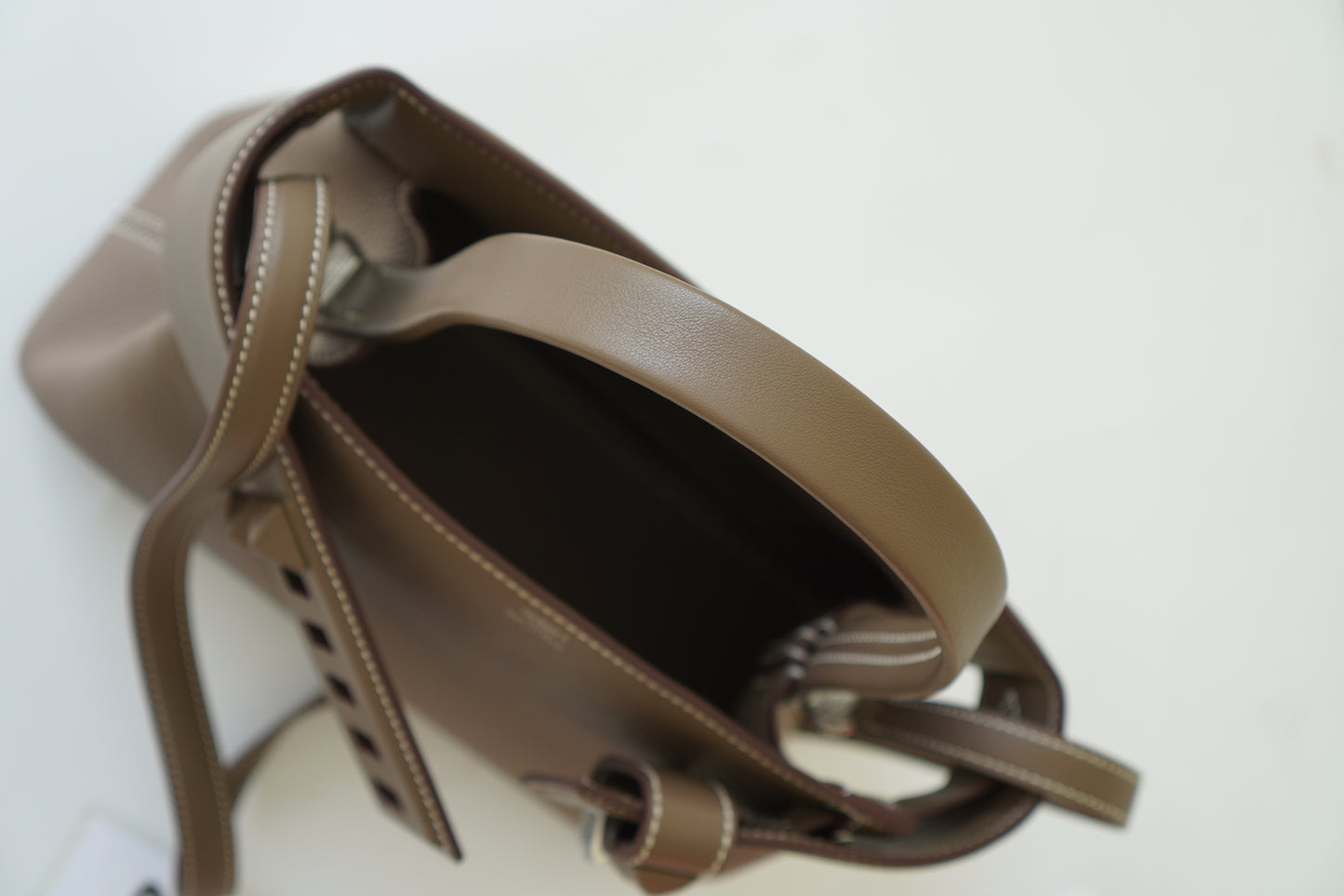 Medor Bag in Etoupe