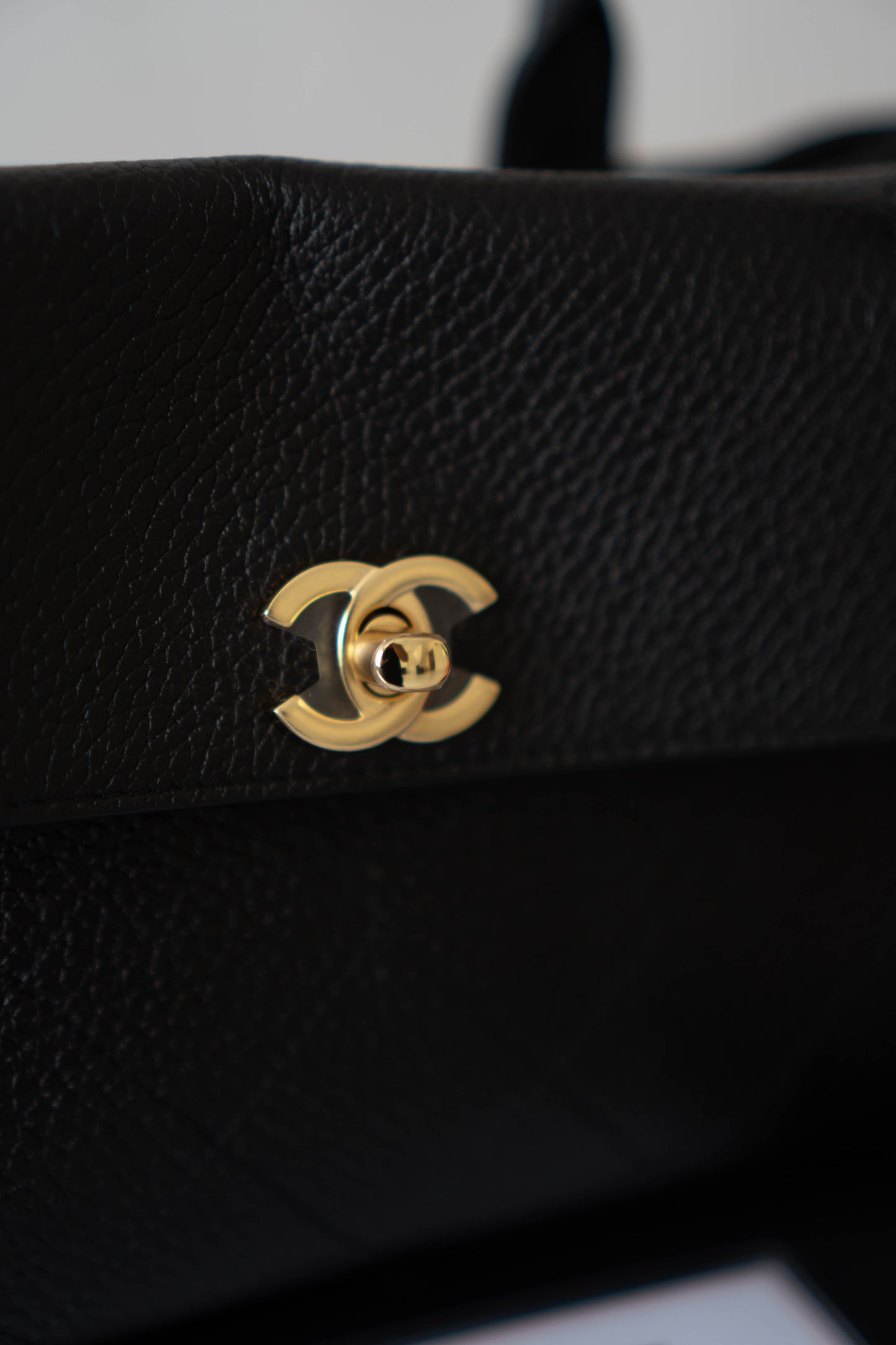 26S Shopping Tote East-West – Black Caviar Leather with Gold Hardware