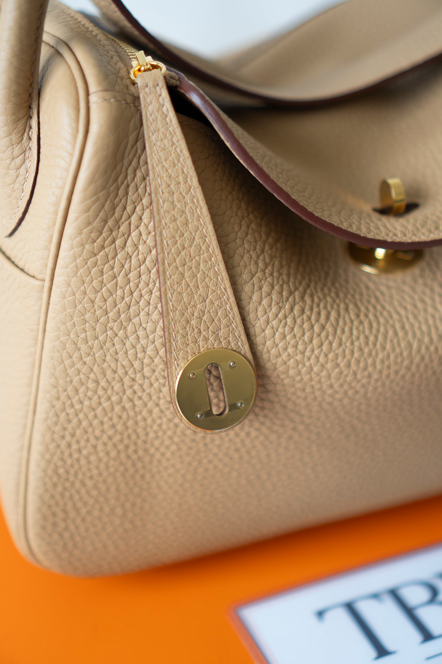 Lind 26 – Chai Clemence Leather with Gold Hardware