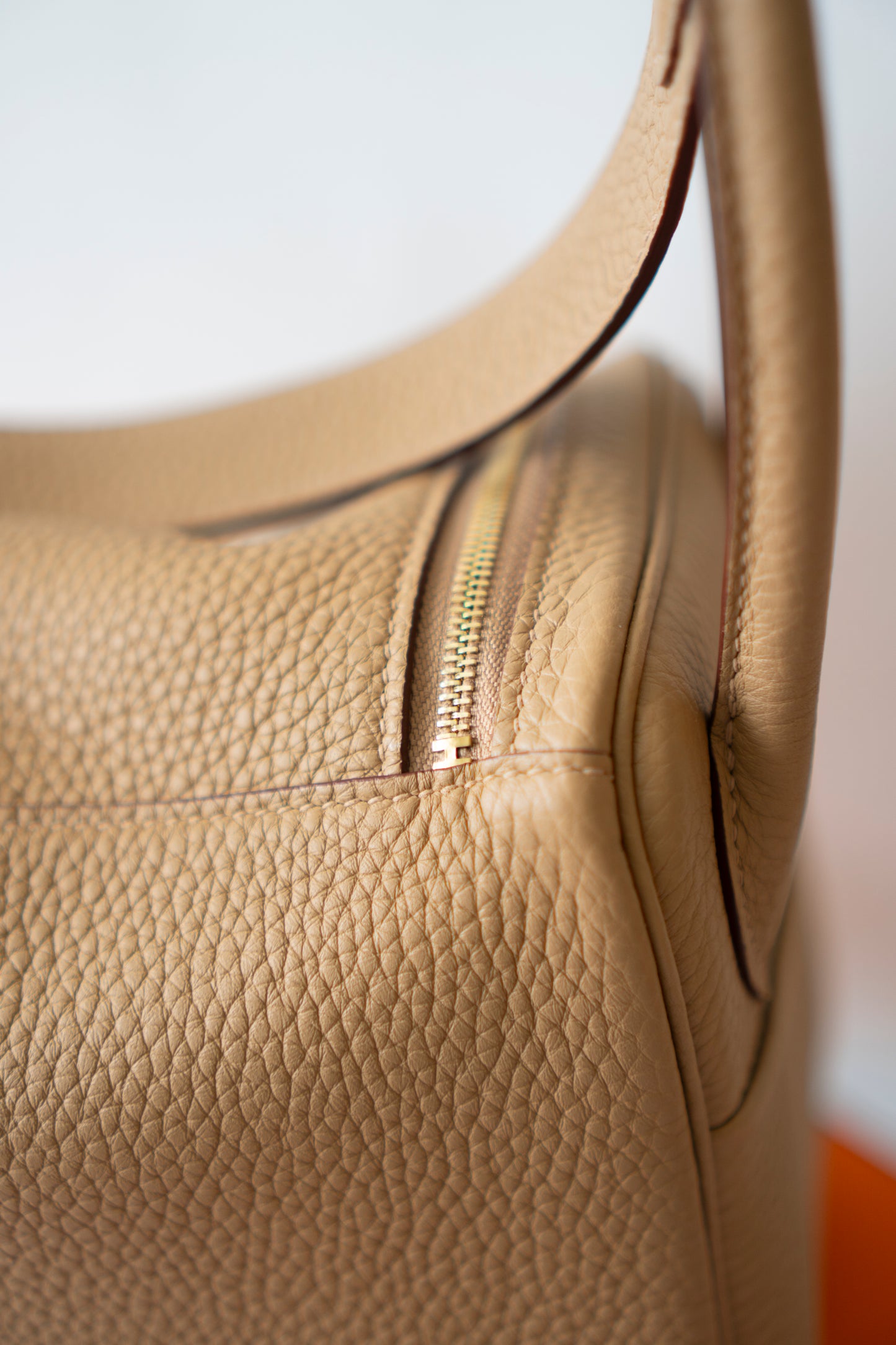 Lind 26 – Chai Clemence Leather with Gold Hardware