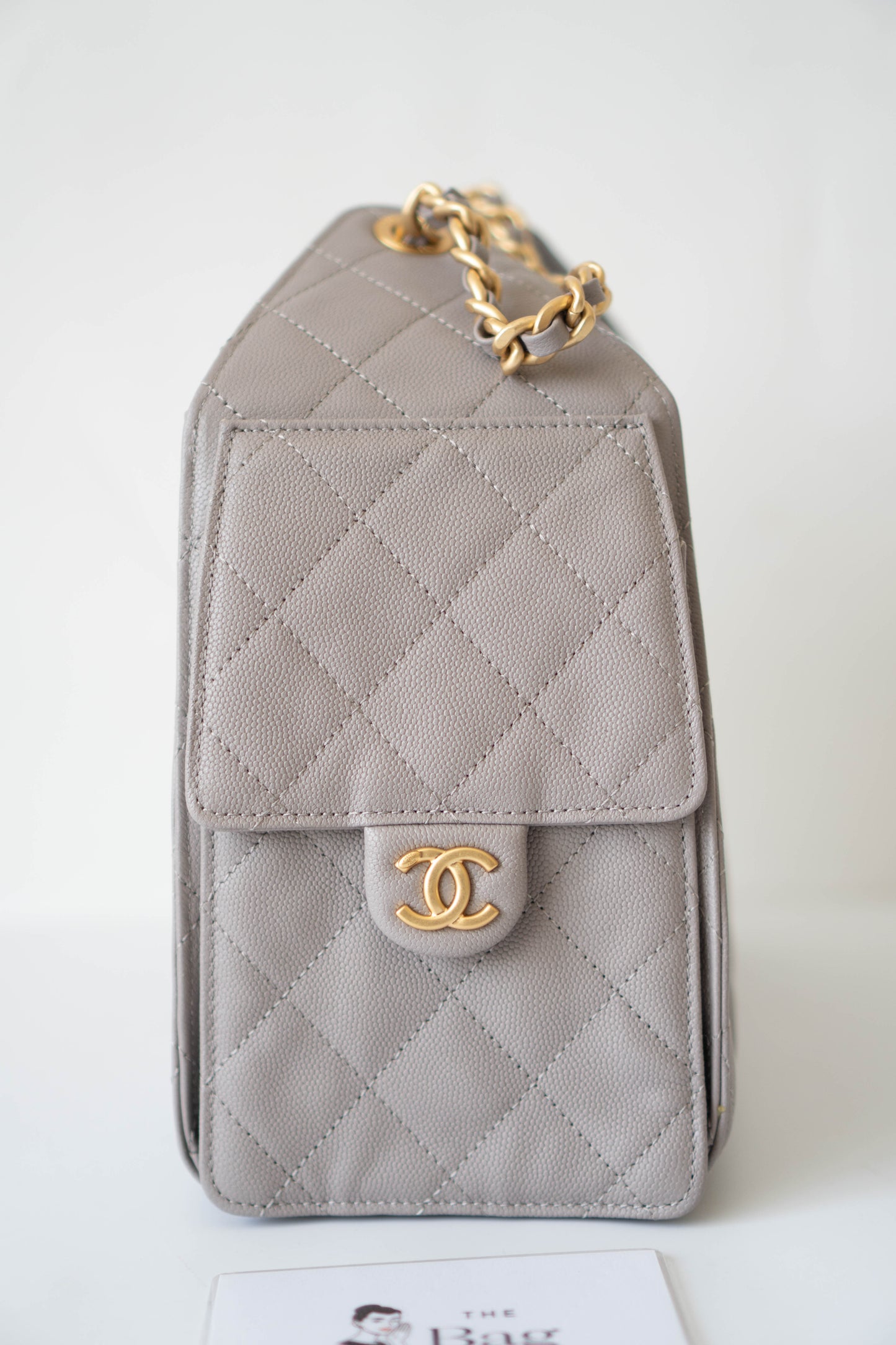 25K Small Hobo Bag – Lilac Grained Calfskin with Gold Hardware