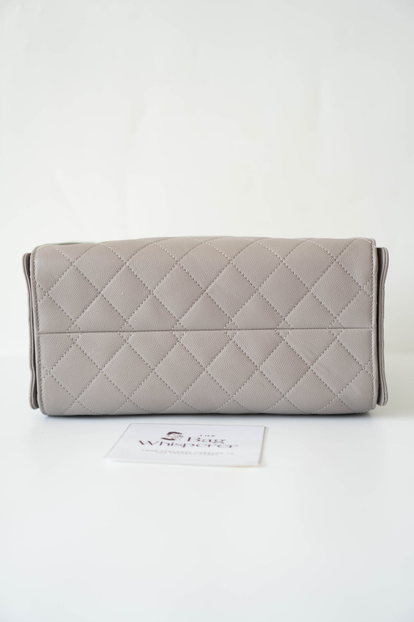 25K Small Hobo Bag – Lilac Grained Calfskin with Gold Hardware