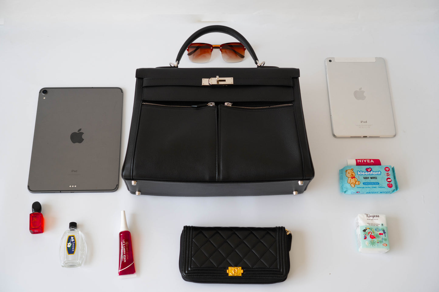 KL Lakis 35 – Black Swift Leather with Palladium Hardware