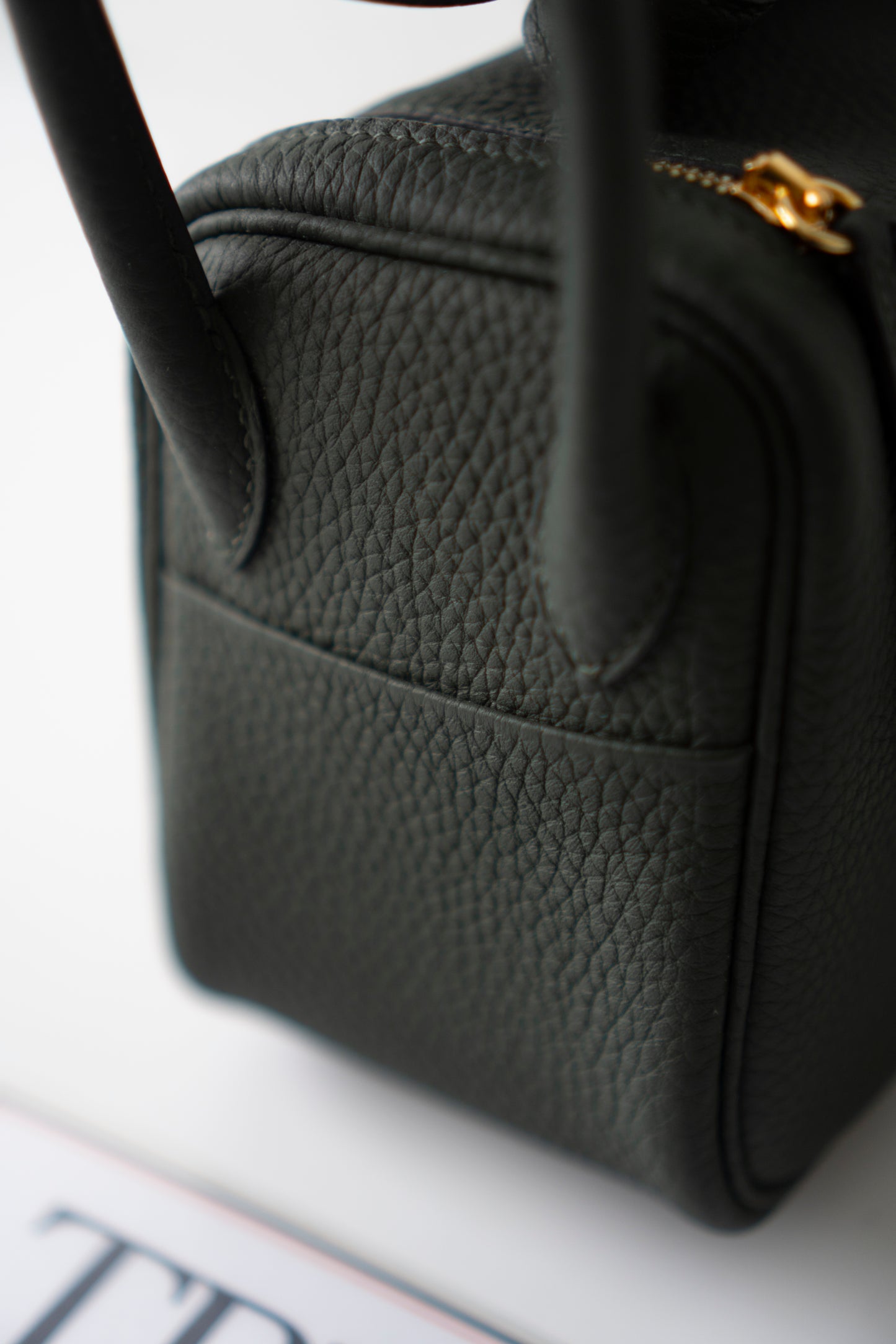 Mini Lind – Vert Cypres Clemence Leather with Gold Hardware