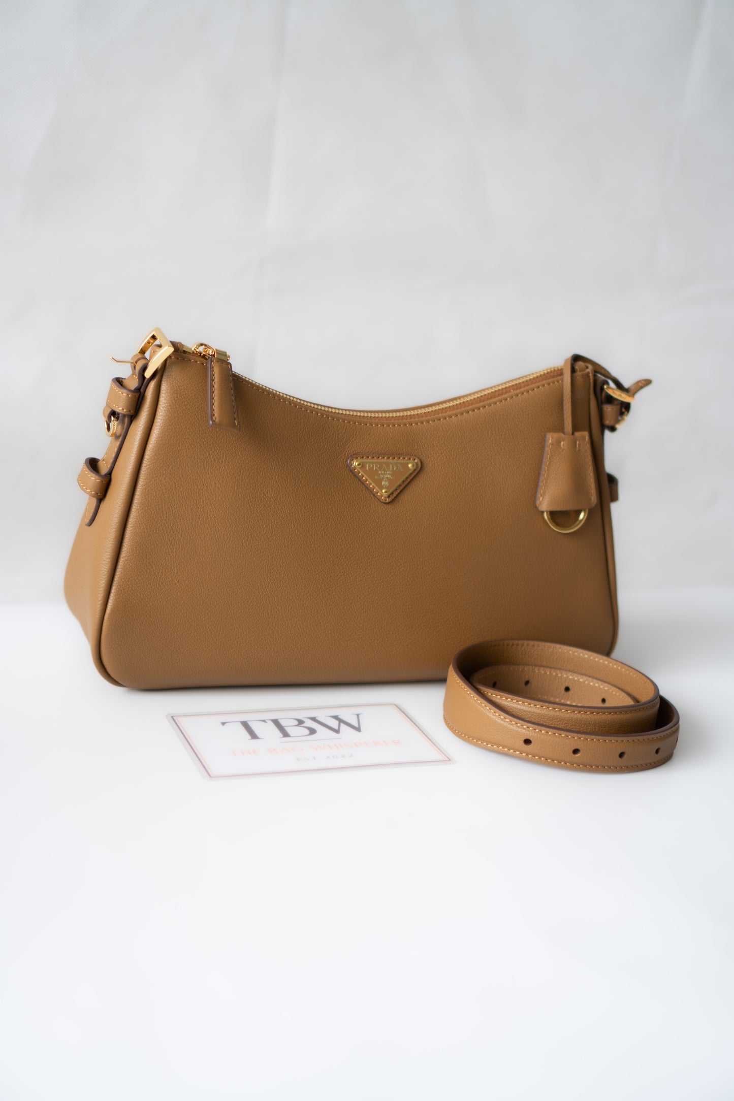 Arco Shoulder Bag – Caramel Brown Grained Leather with Gold Hardware