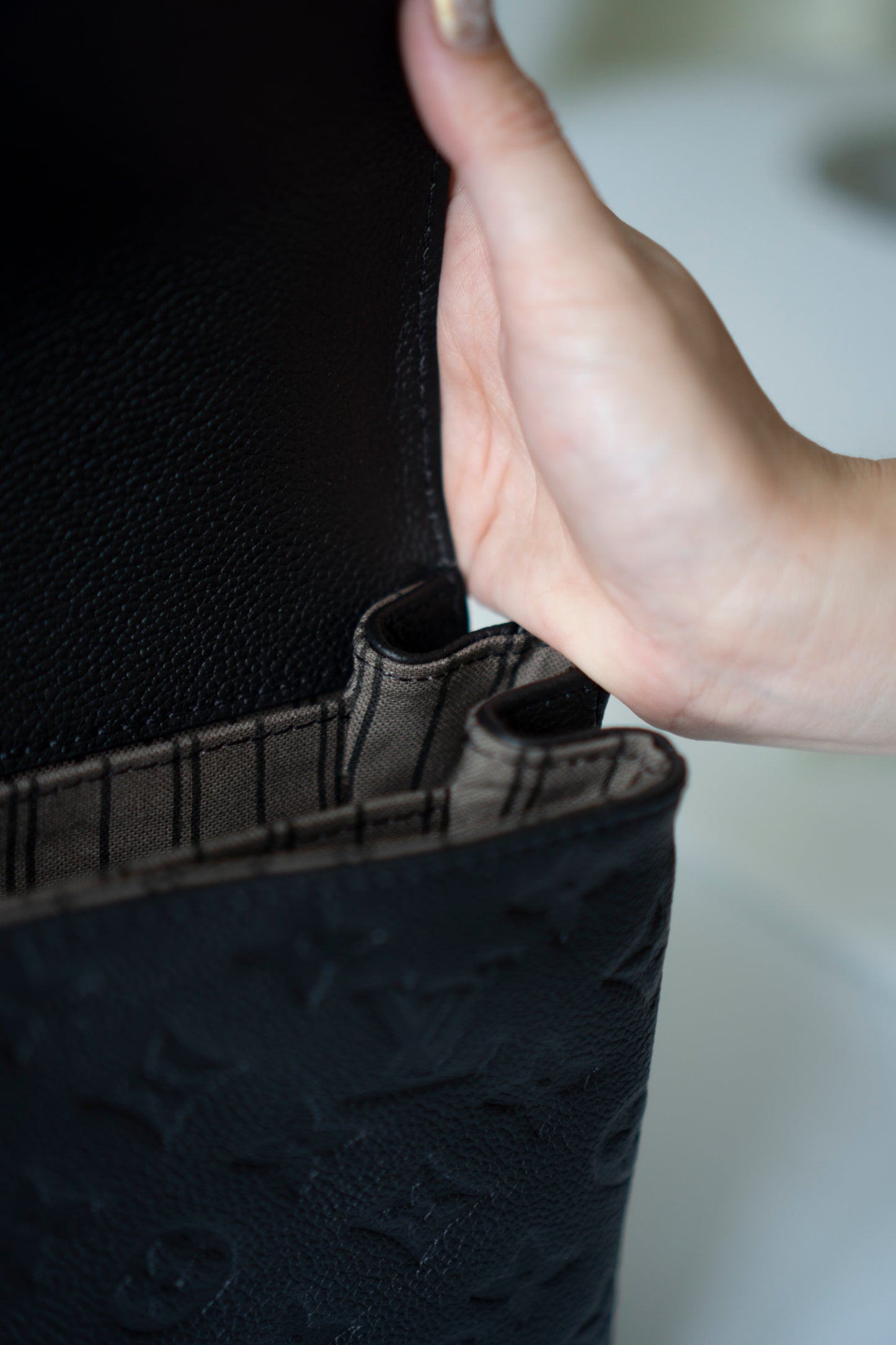 Pochette Métis – Black Monogram Empreinte Leather with Gold Hardware