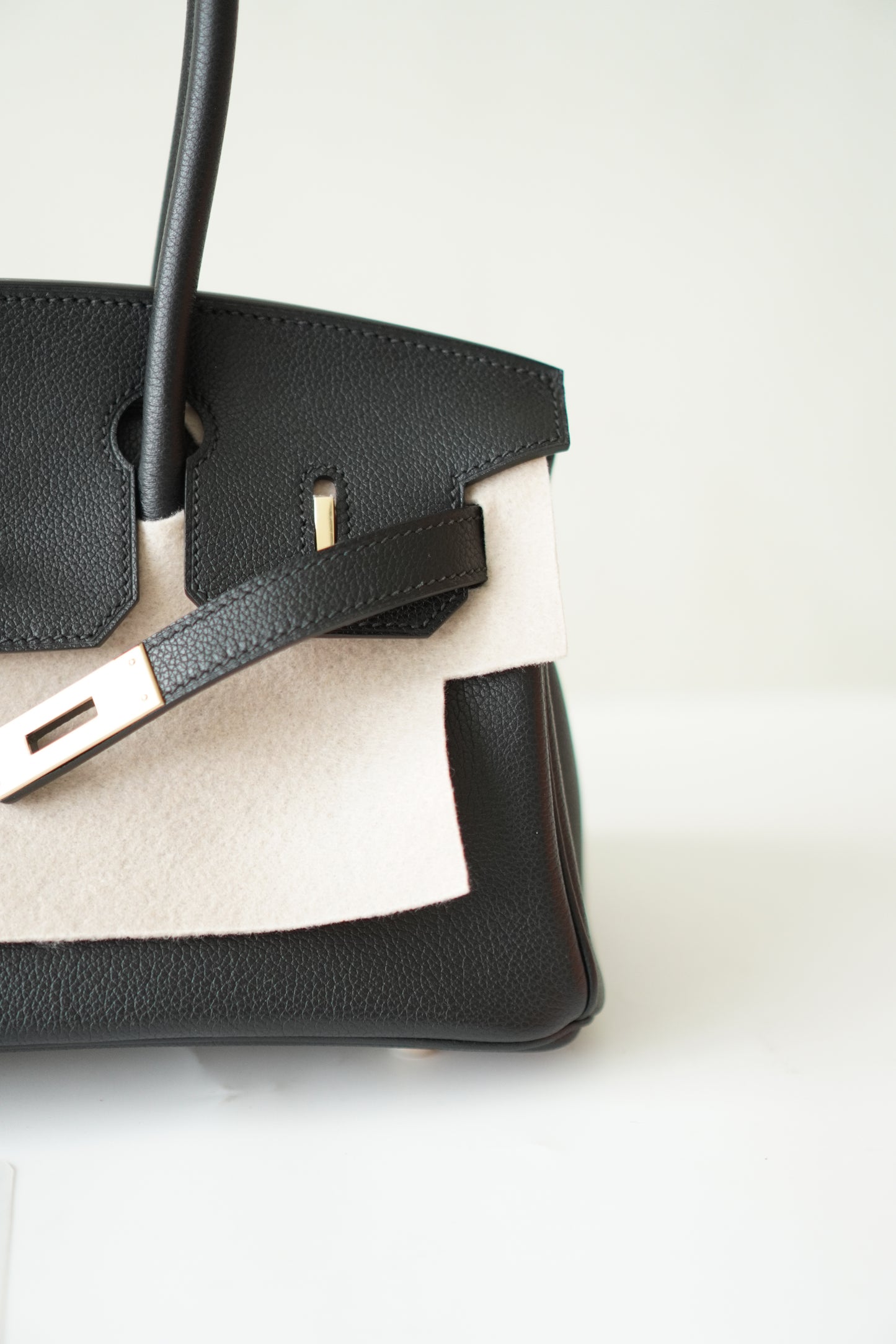 BK 29 in Black Togo