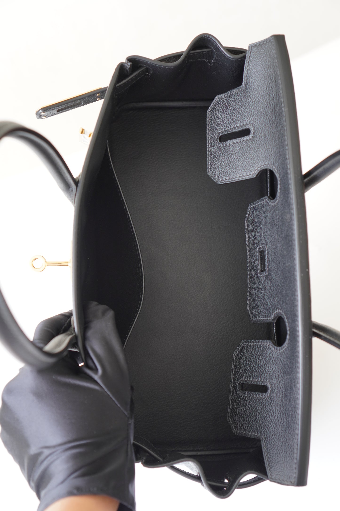 BK 29 in Black Togo