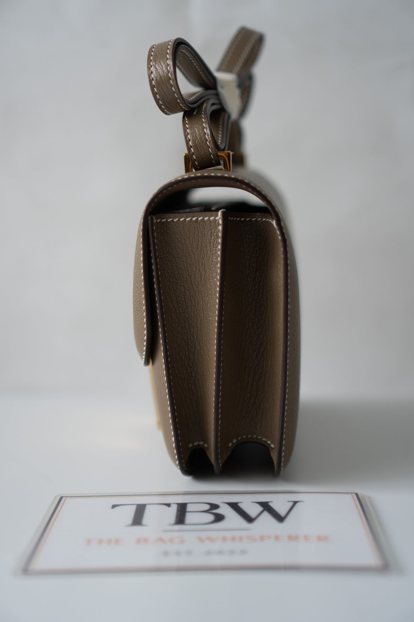 Constanc 18 – Etoupe Epsom Leather with Gold Hardware