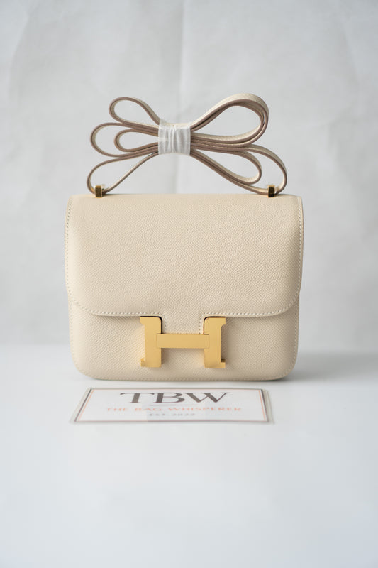 Constanc 18 – Craie Epsom Leather with Gold Hardware