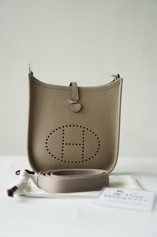 Evelyne TPM in a soft neutral beige