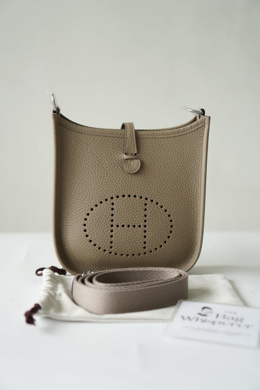 Evelyne TPM in a soft neutral beige