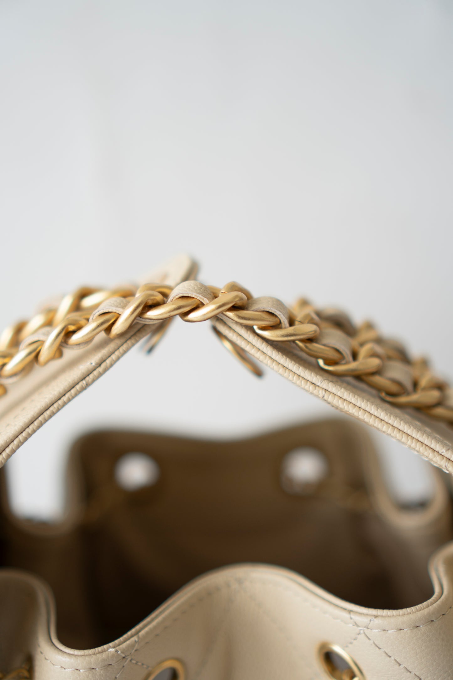C25 Drawstring Tote in Beige Caviar Leather