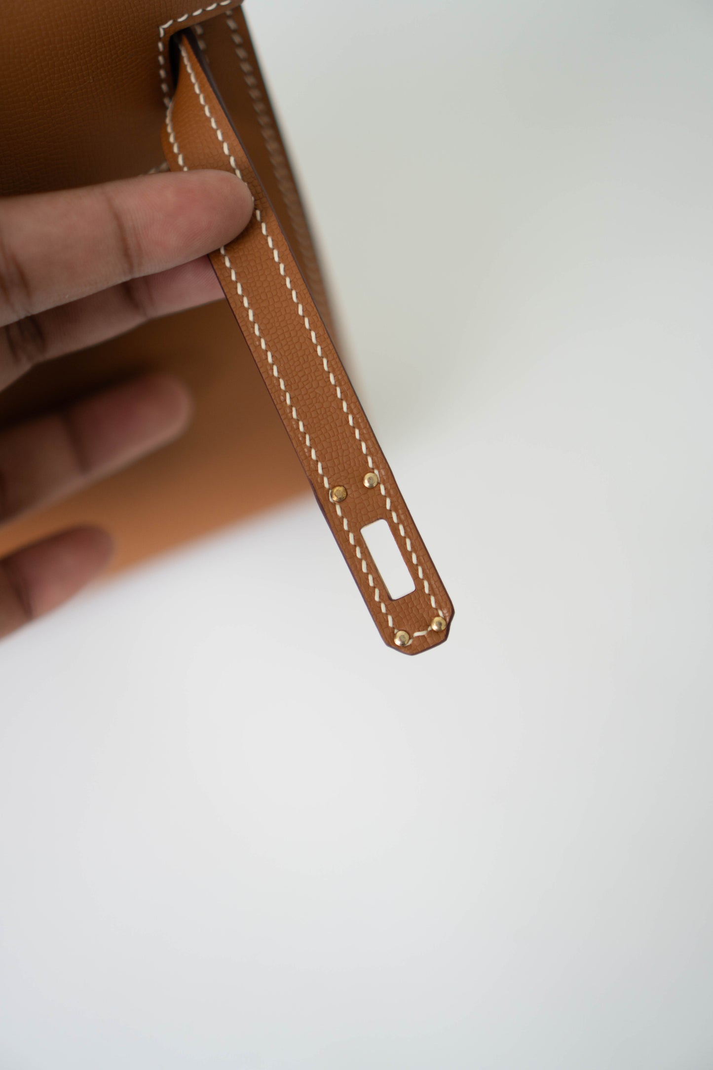 KL Elan – Gold Madame Leather with Gold Hardware