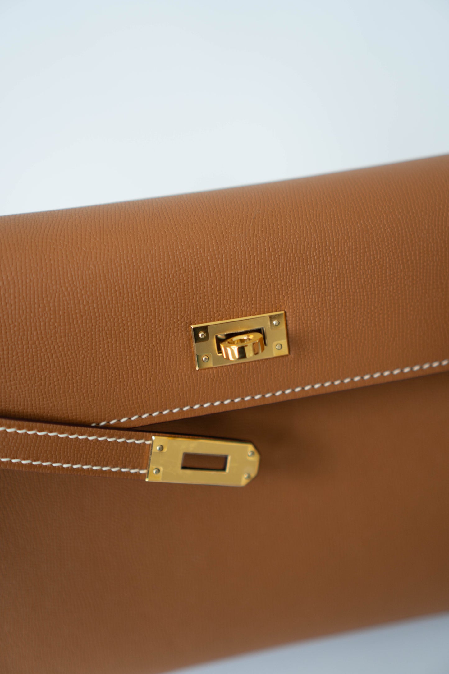 KL Elan – Gold Madame Leather with Gold Hardware