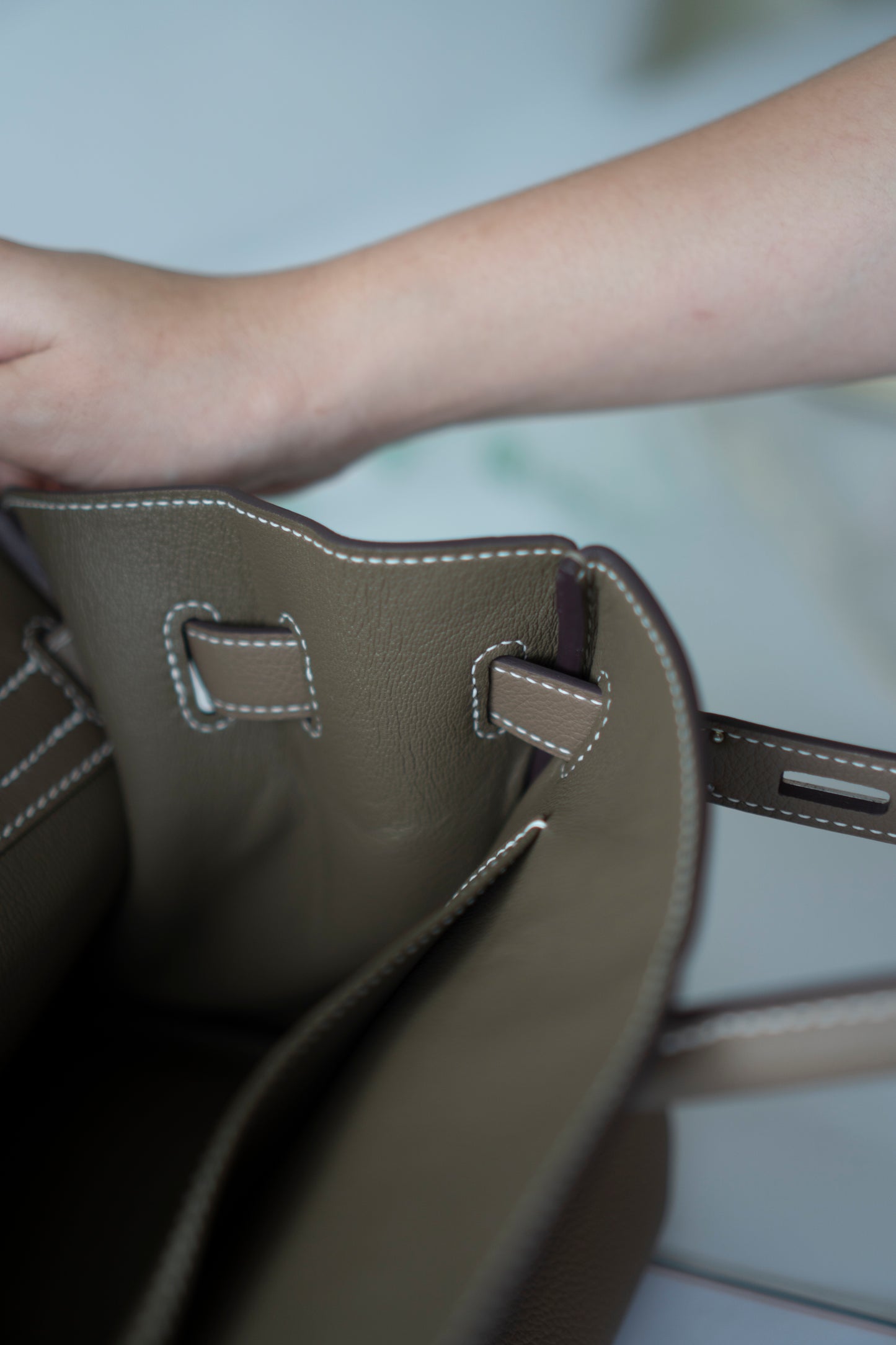 BK Shoulder 29 in Etoupe Evercolor Leather with Palladium Hardware