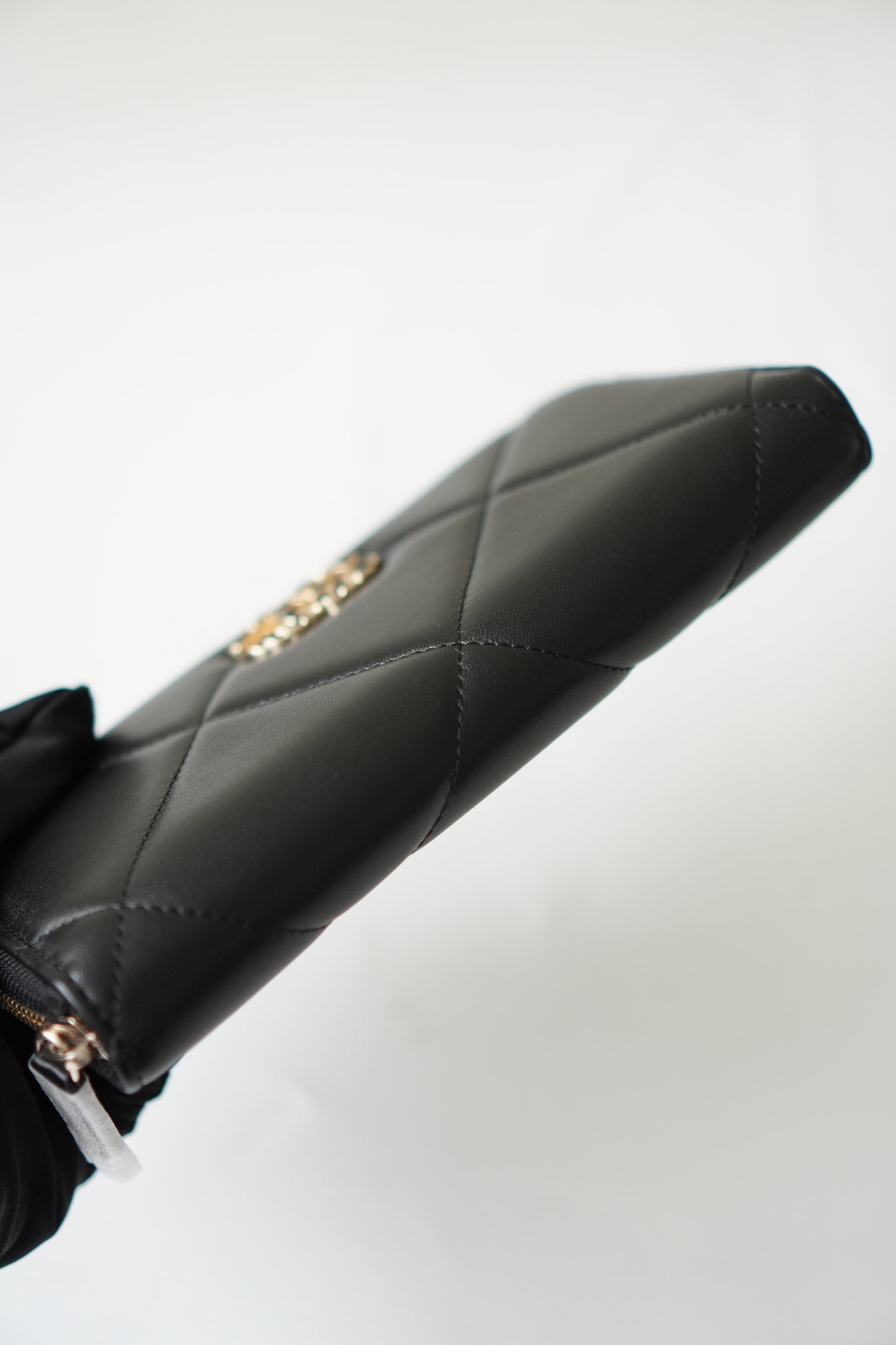 C19-style long wallet