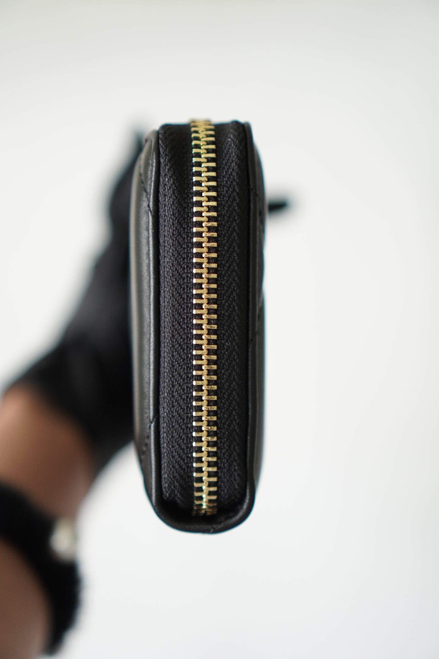 C19-style long wallet